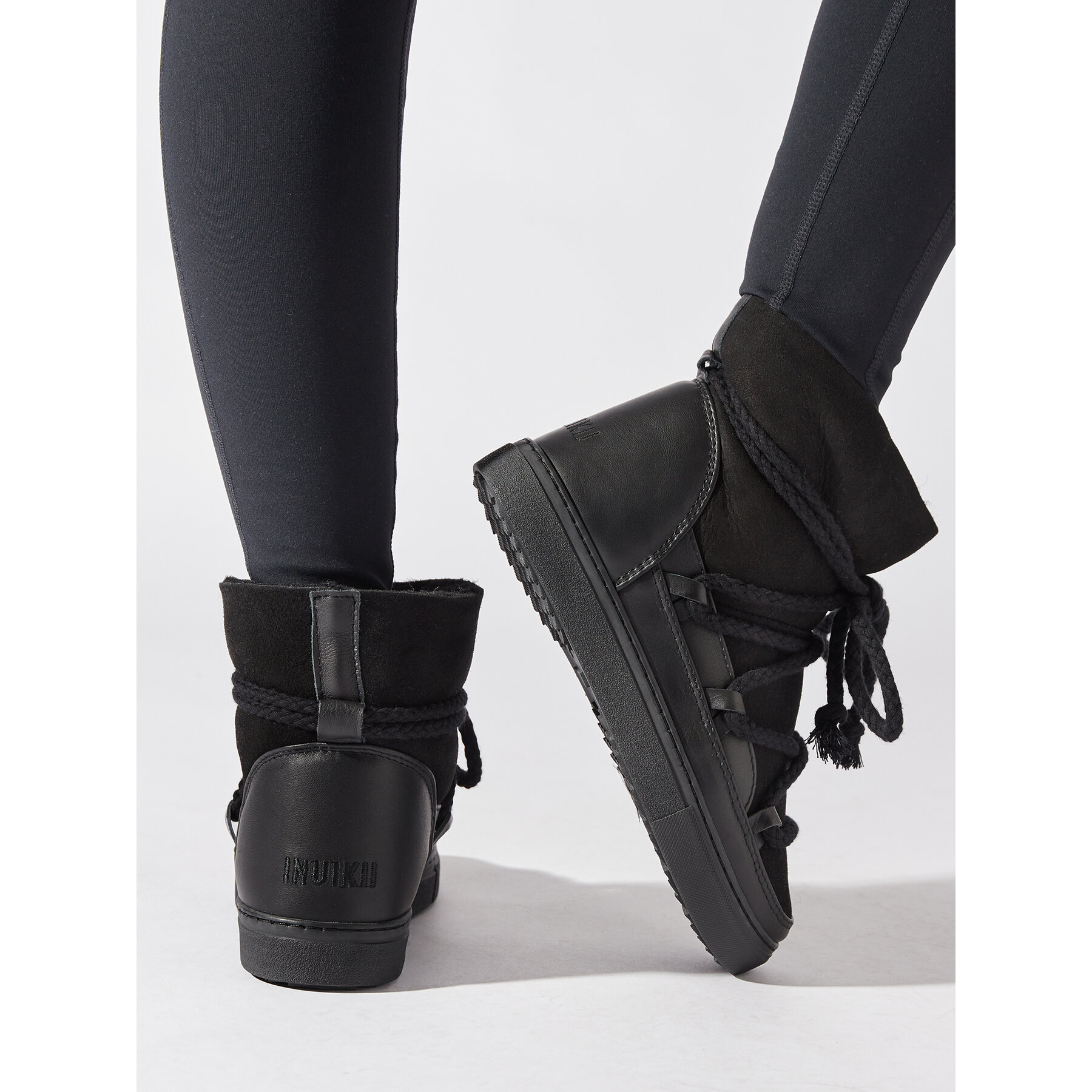 Škornji za sneg Inuikii Classic 75202-005 Črna