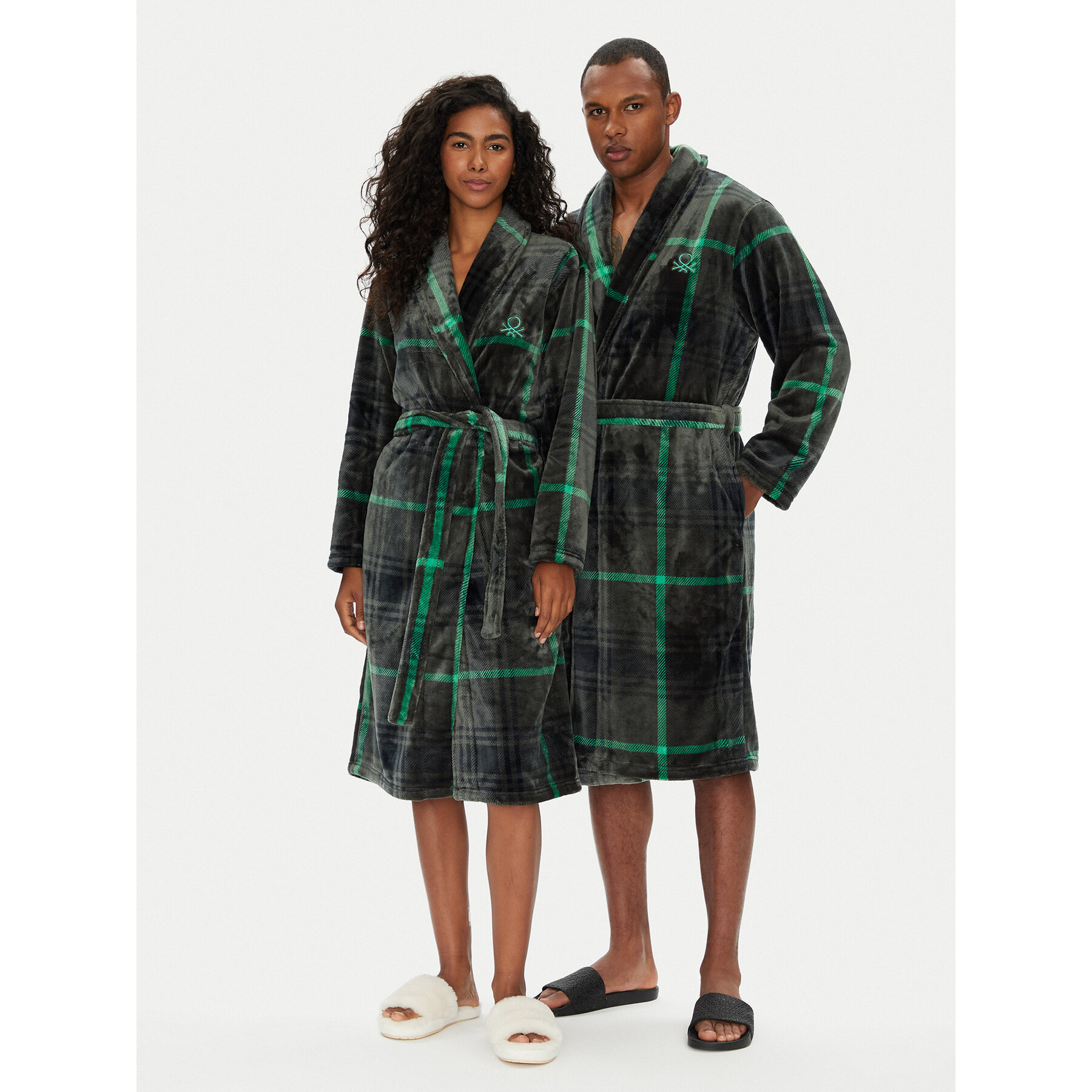 United Colors Of Benetton United Colors Of Benetton Ρόμπα 6FK82801F Έγχρωμο