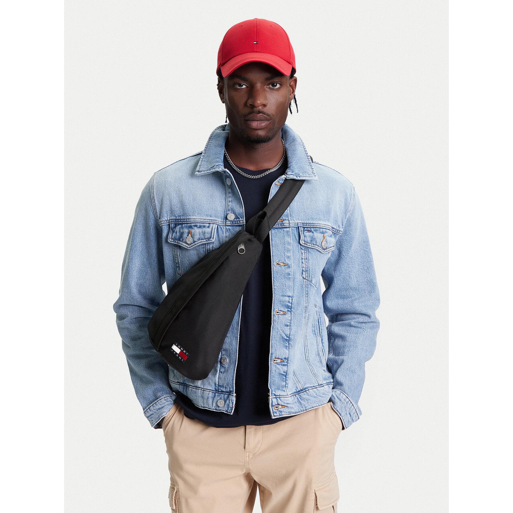 Раница Tommy Jeans Tjm Ess Daily Sling Bag AM0AM13391 Черен