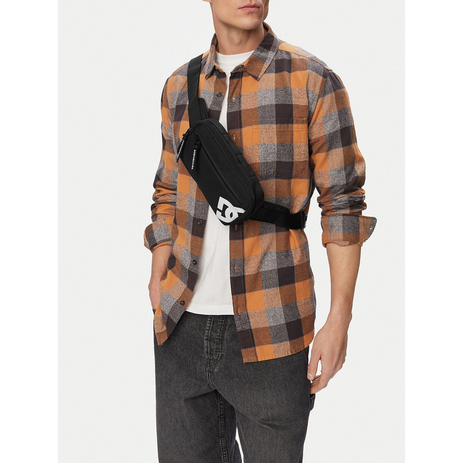 Torbica oko struka﻿ DC Shoes CWBEO-DCI-B-002-07 Crna