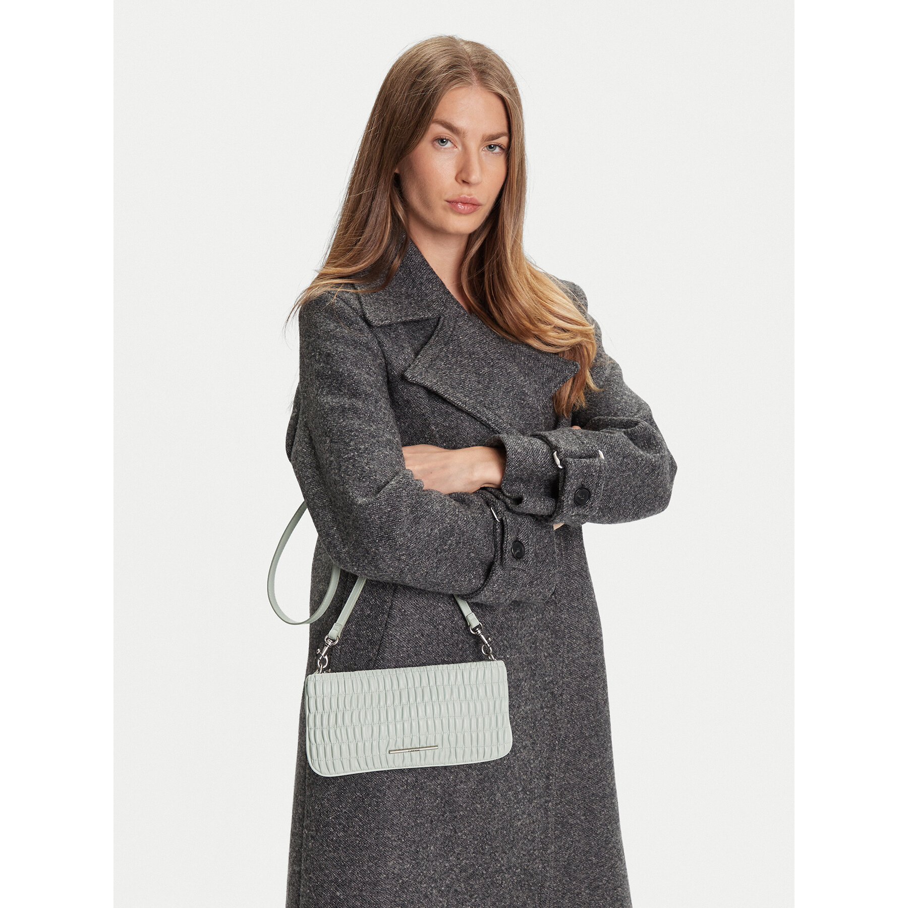 Ročna torba Calvin Klein Jeans Rouched Zip Top Bag LV04K3090G Siva