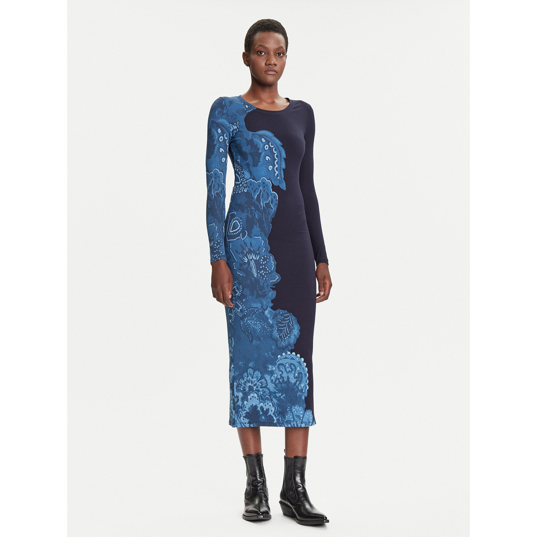 Desigual Kleid für den Alltag Limbani 25WWVK31 Dunkelblau Slim Fit