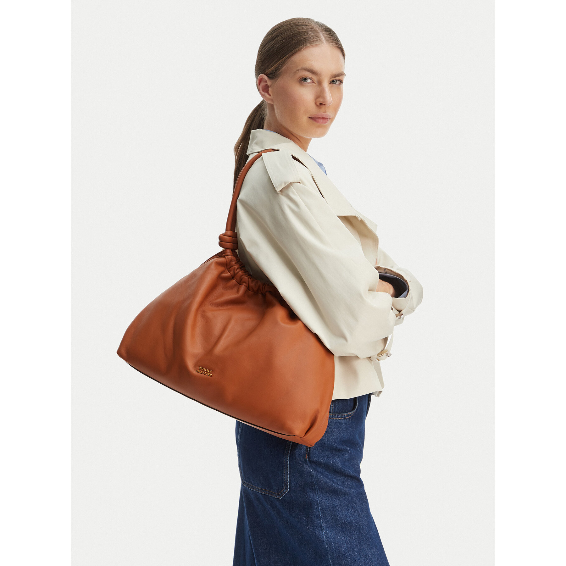 Geantă Tommy Hilfiger AW0AW18376 Maro