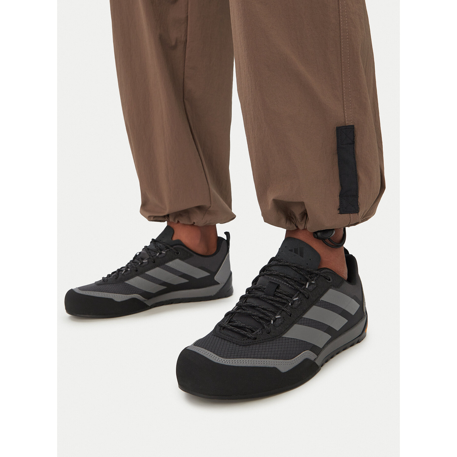 Sneakers adidas Terrex Skychaser Solo Approach JS4327 Negru