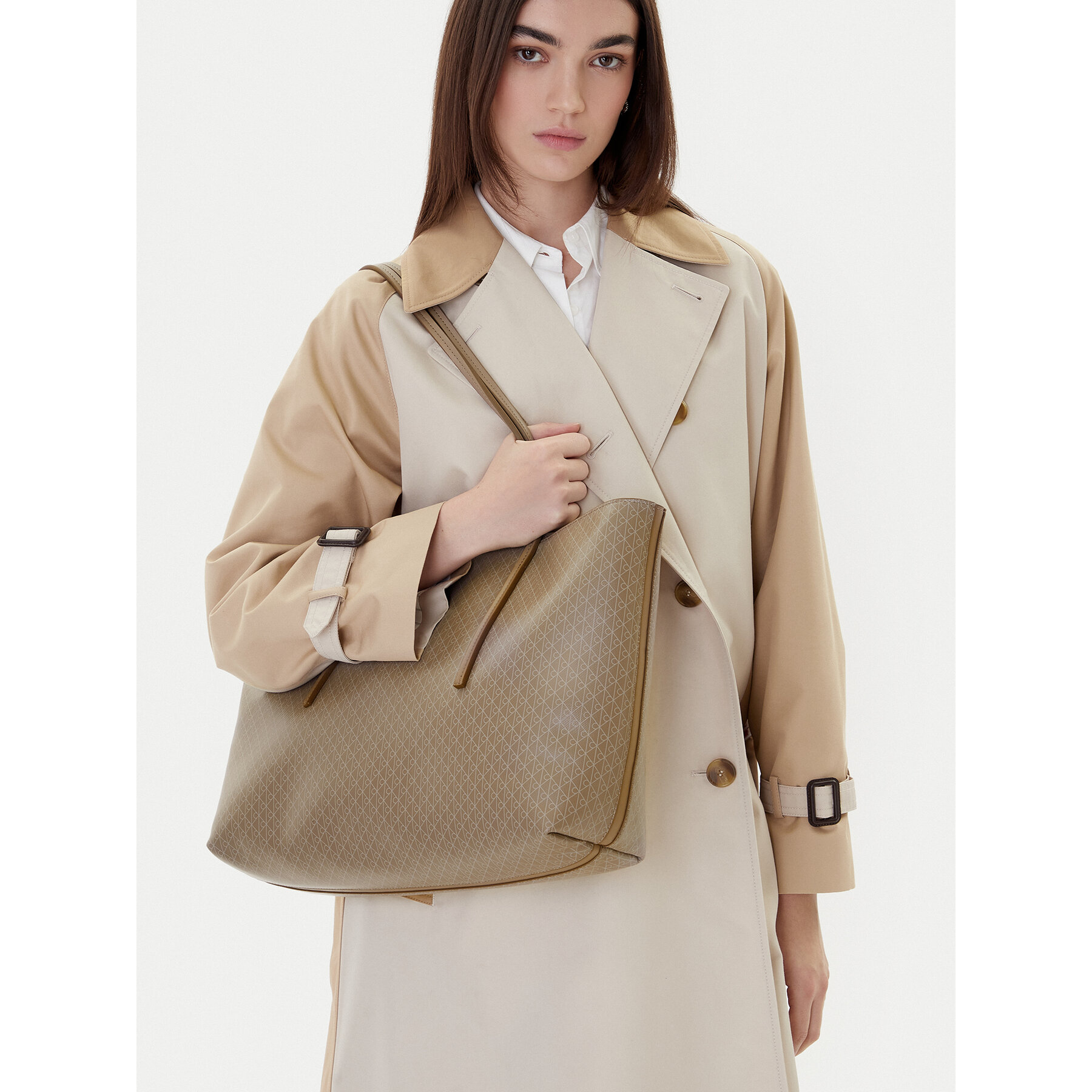 Дамска чанта Calvin Klein Emblem Aop Tote W/ Pouch LV04F3266G Бежов