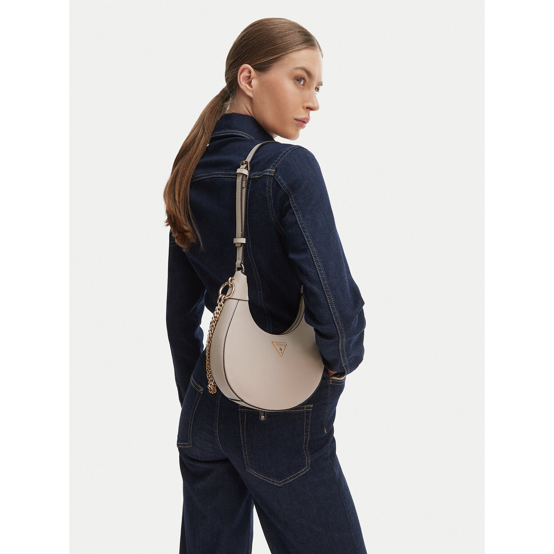 Дамска чанта Guess Davina HWBG98 99180 Бежов