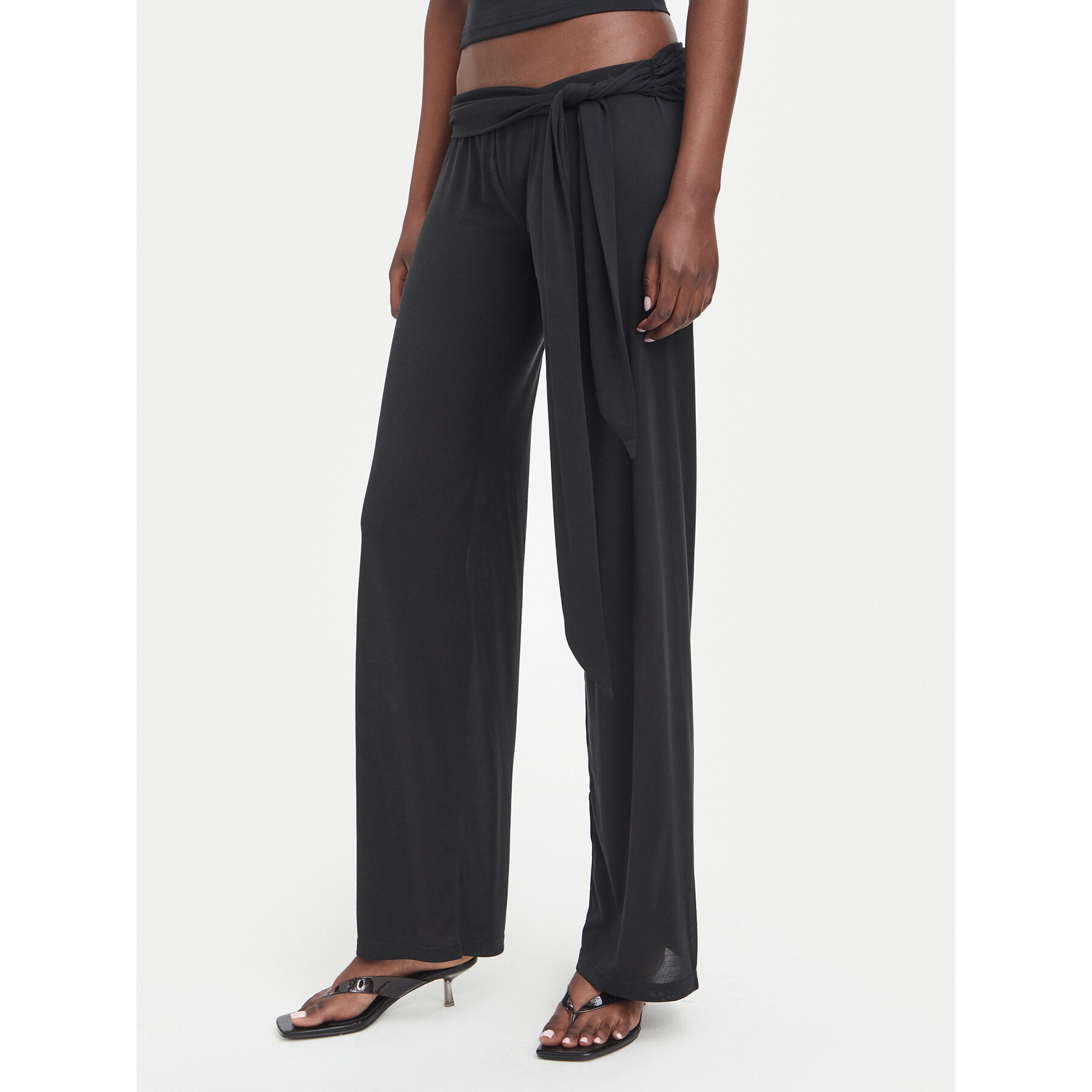 Juicy Couture Hlače JCWFE226332 Crna Regular Fit
