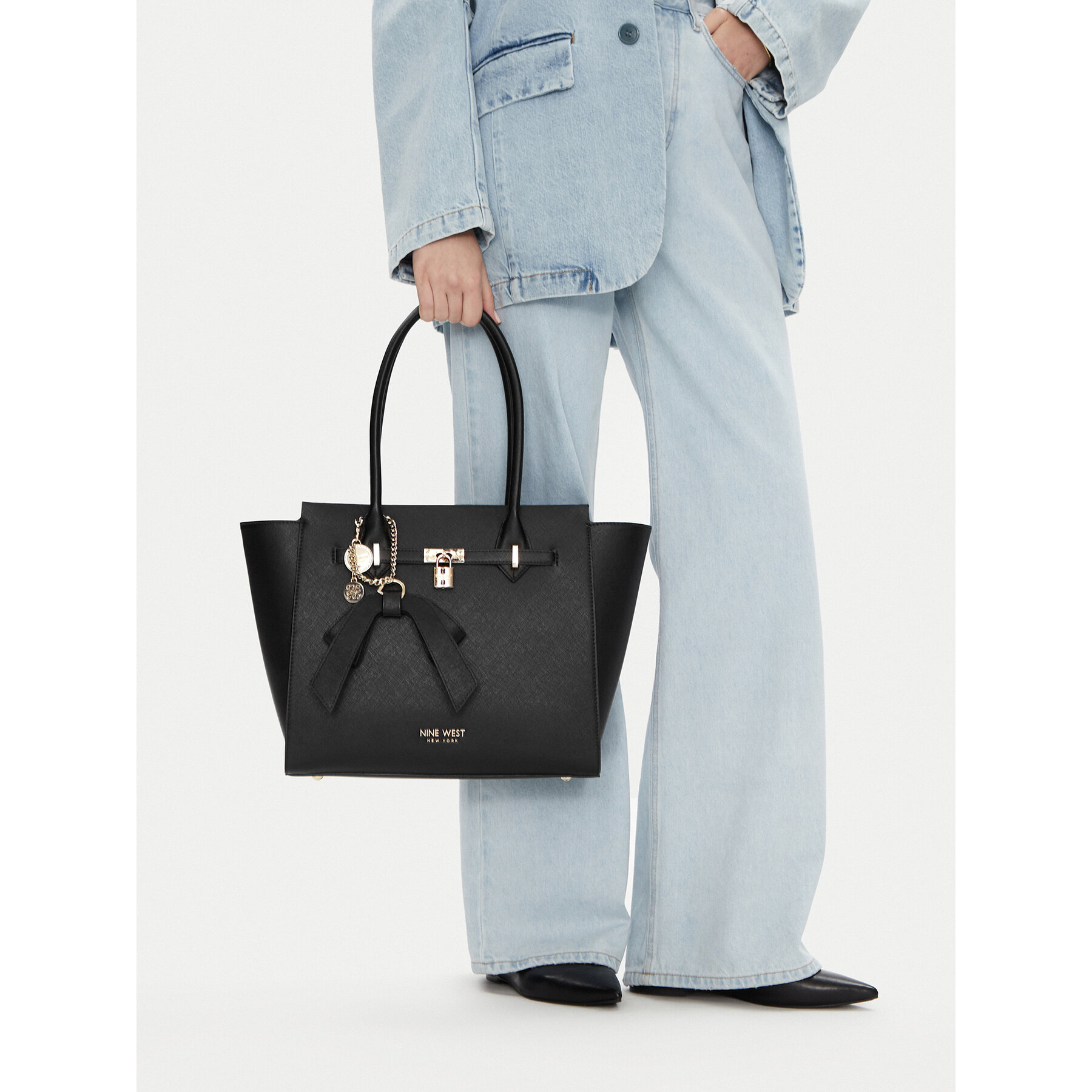 Дамска чанта Nine West CEO-Chelsea-Charm-III-LX10186 Черен