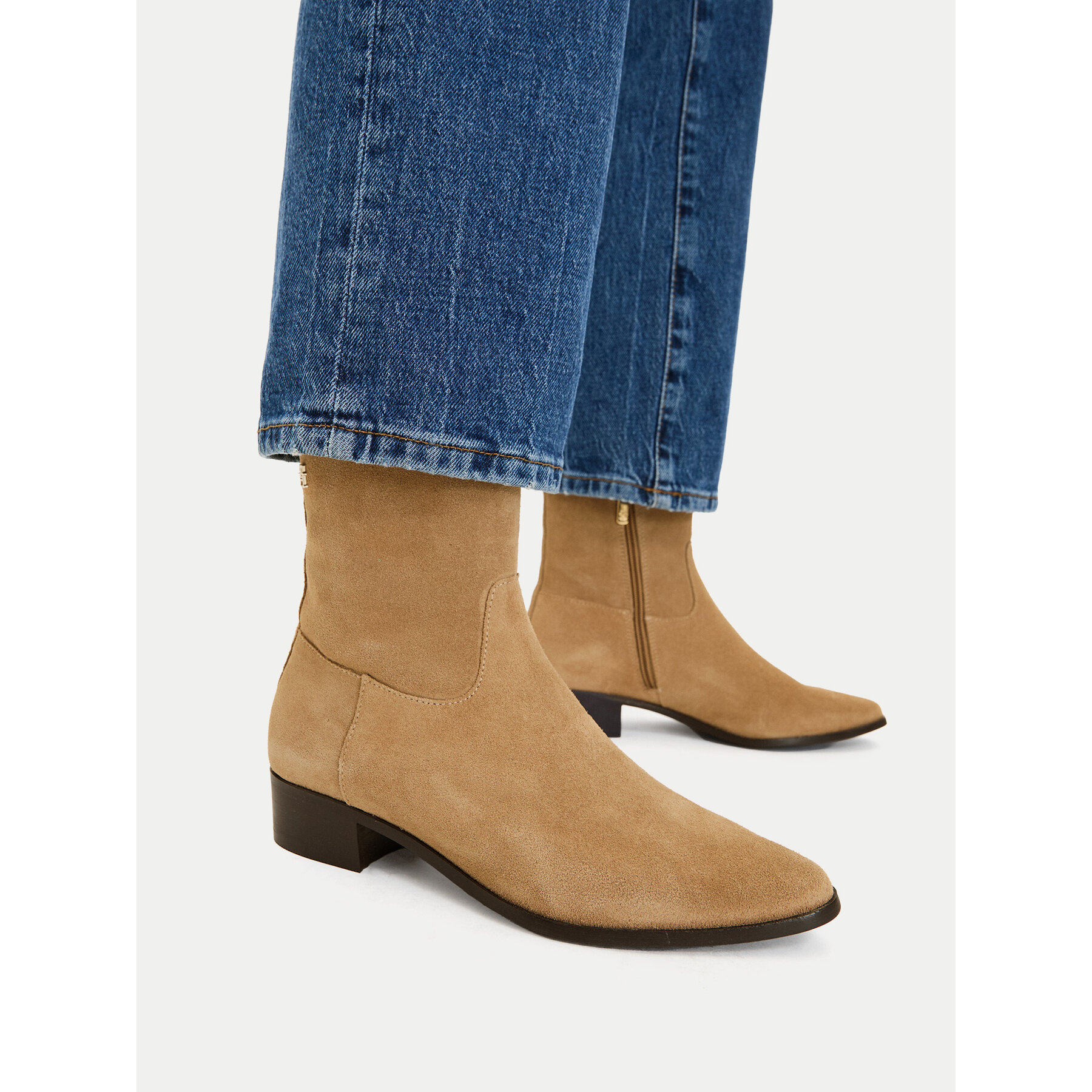 Botine Tommy Hilfiger Suede Ankle Boot W Zip FW0FW09922 Bej
