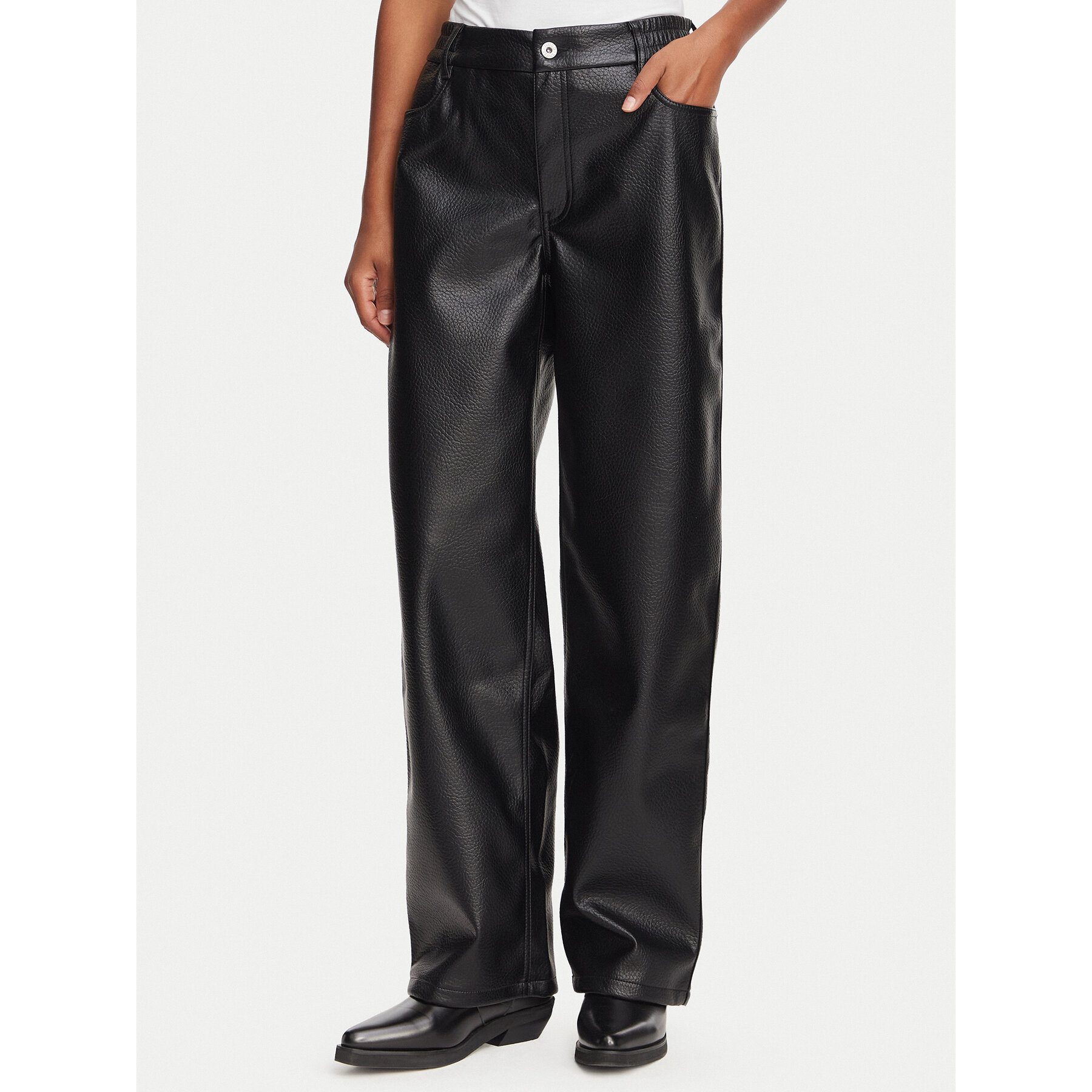 HUGO Hose aus Kunstleder Hidaya-2 50568887 Schwarz Regular Fit