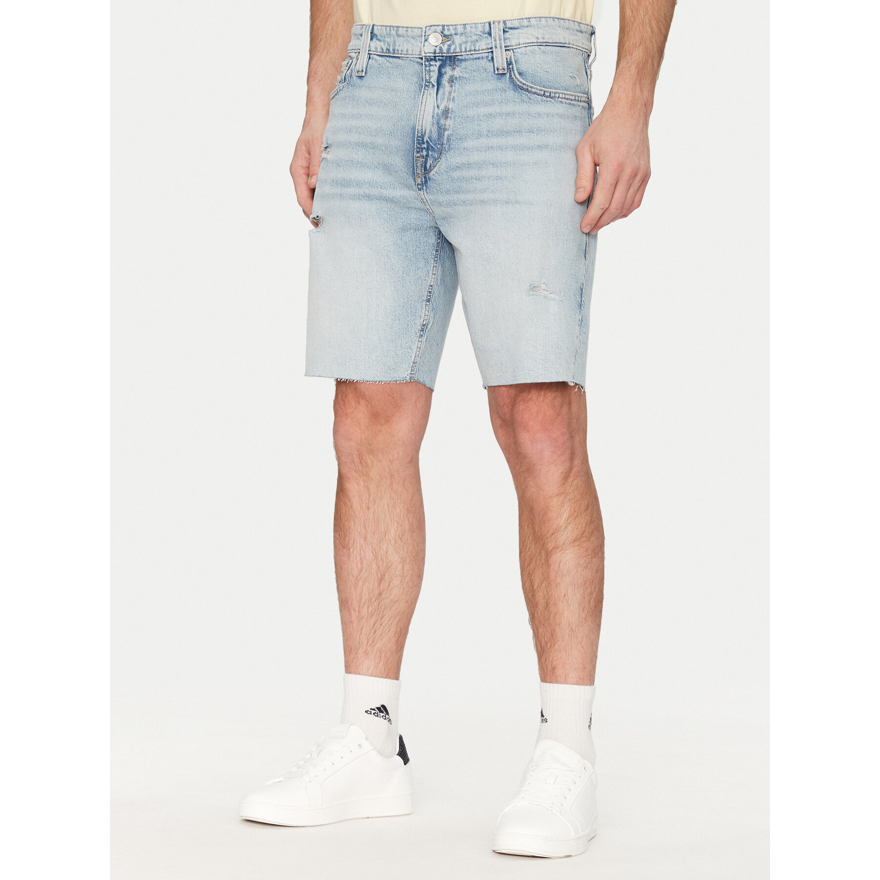 Guess Jeansshorts M5GDV2 D4Z84 Hellblau Slim Fit