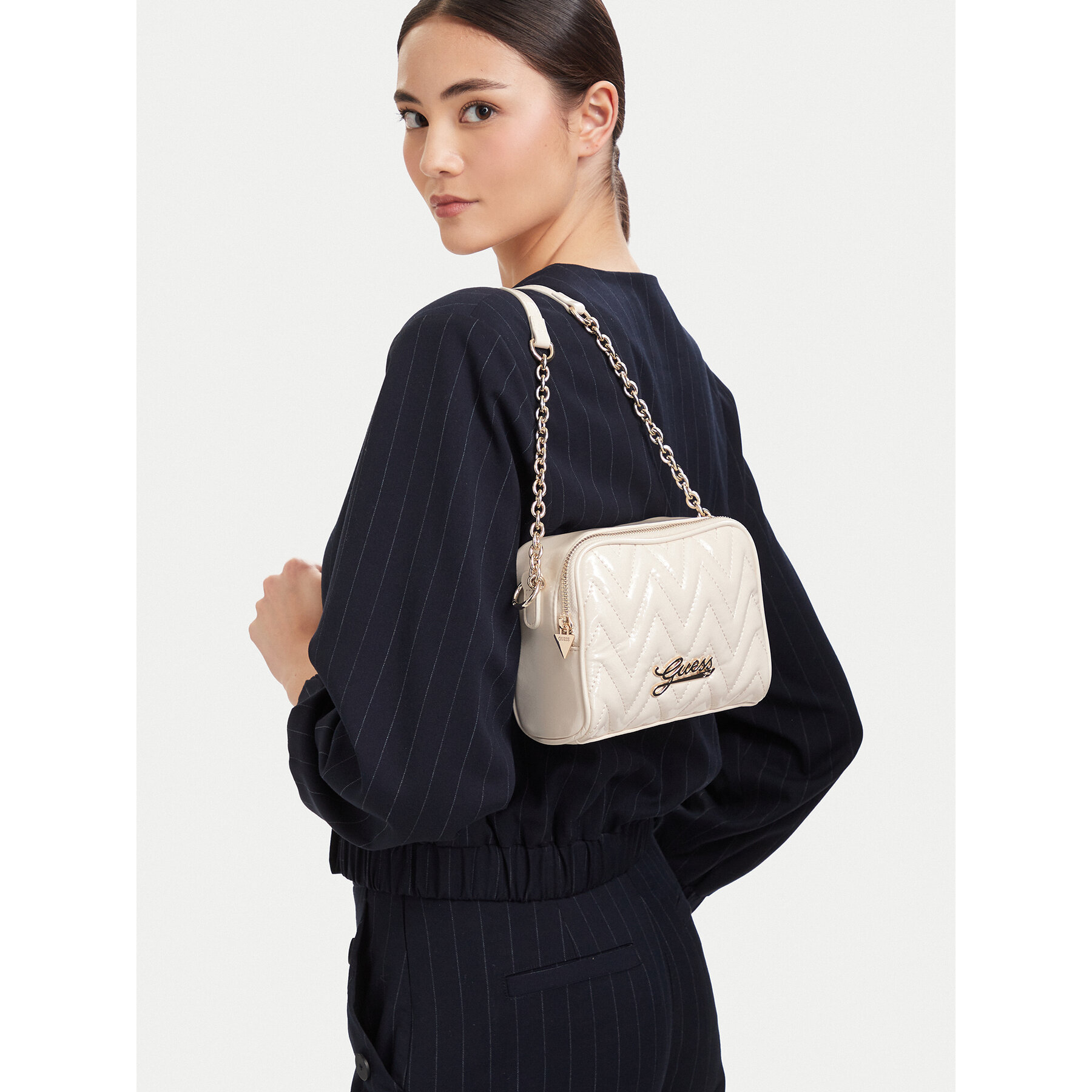 Torbica Guess J6YZ07 W3001 Krem