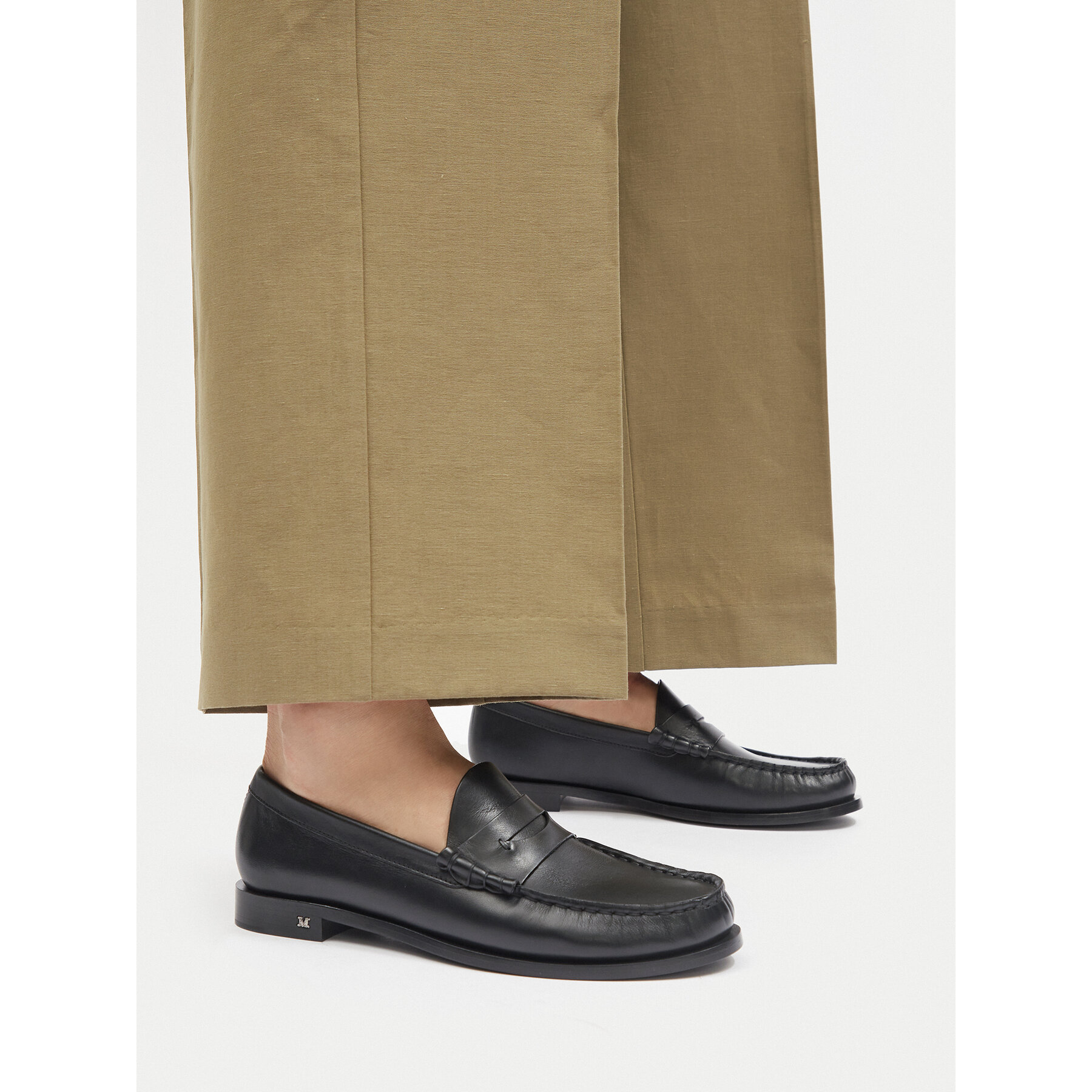 Mokasinke Max Mara 2514521131600 Crna