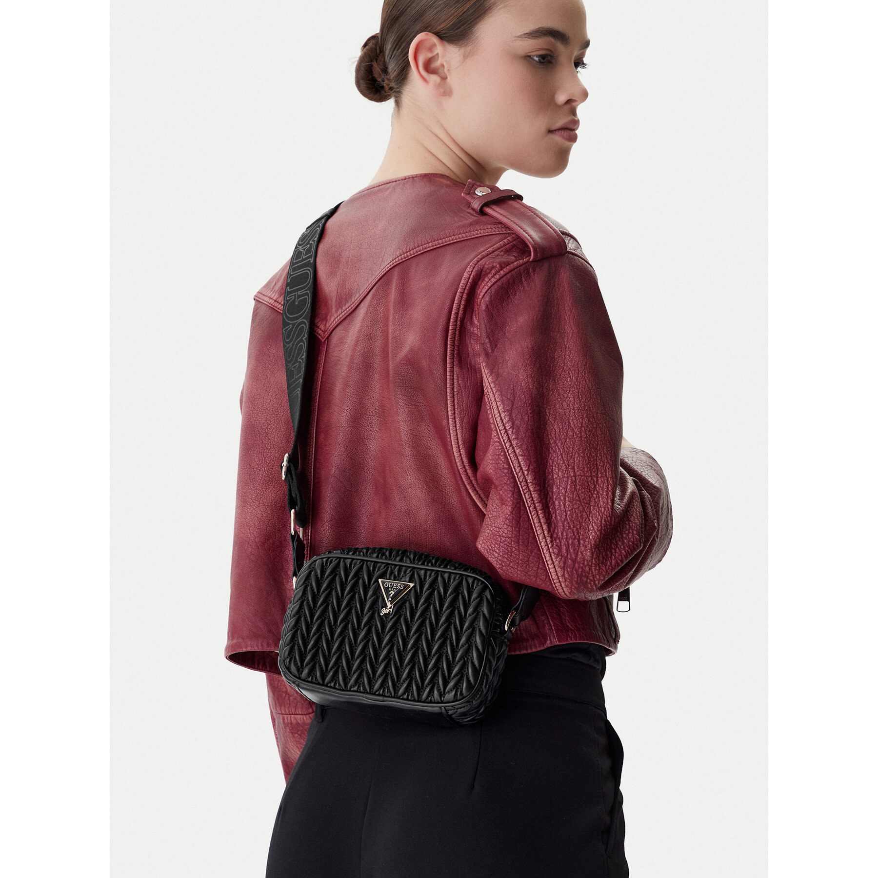 Geantă Guess J5YZ08 WHEG0 Negru