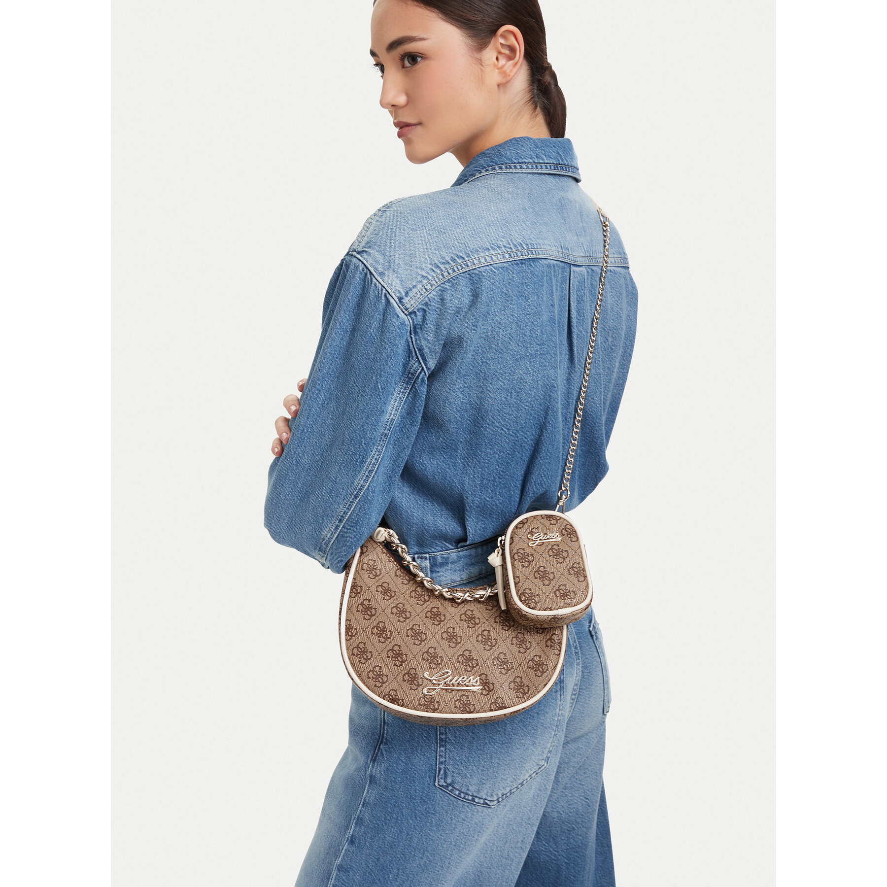 Torbica Guess J6YZ02 W2507 Smeđa