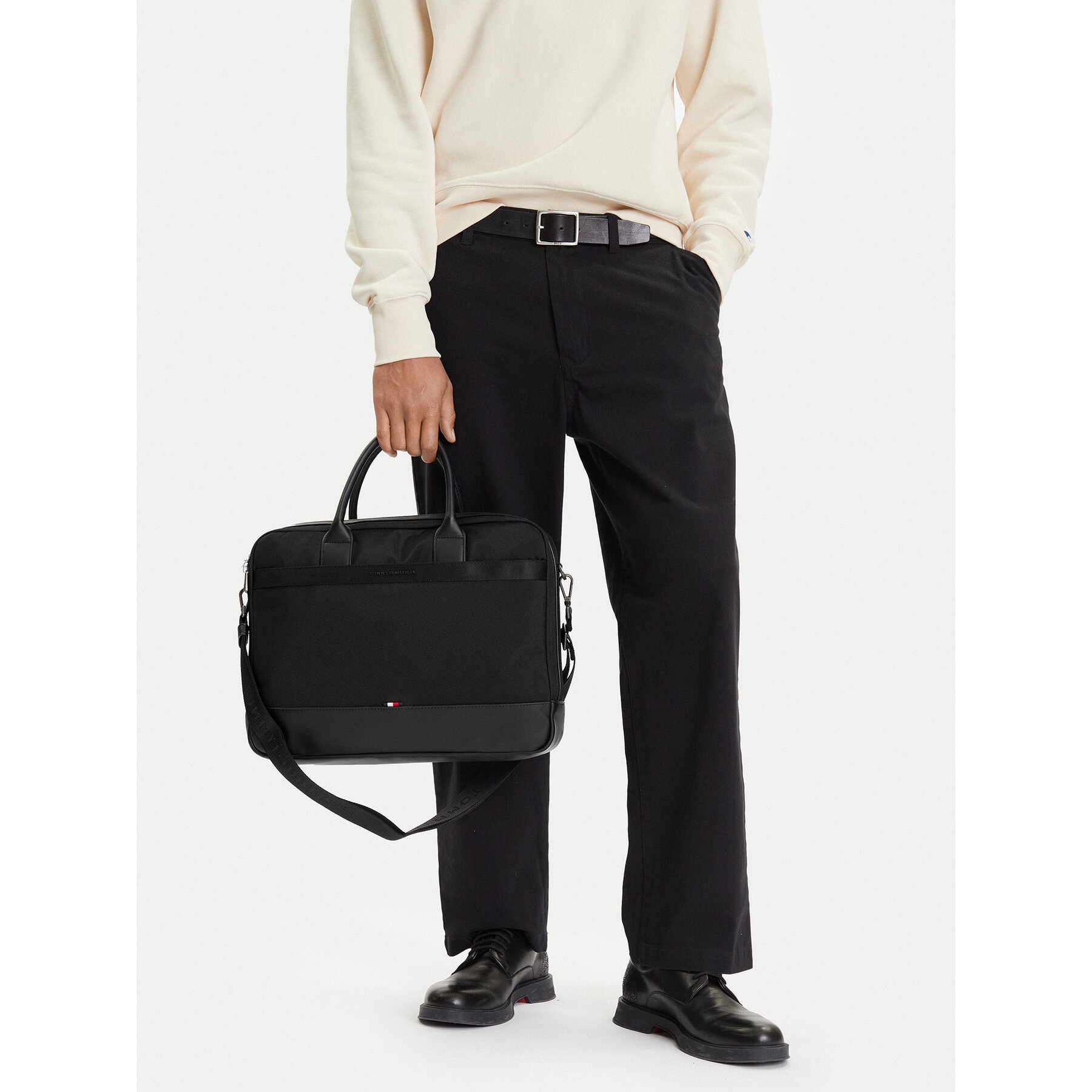 Laptoptáska Tommy Hilfiger Th Nylon Travel Computer Bag AM0AM13470 Fekete