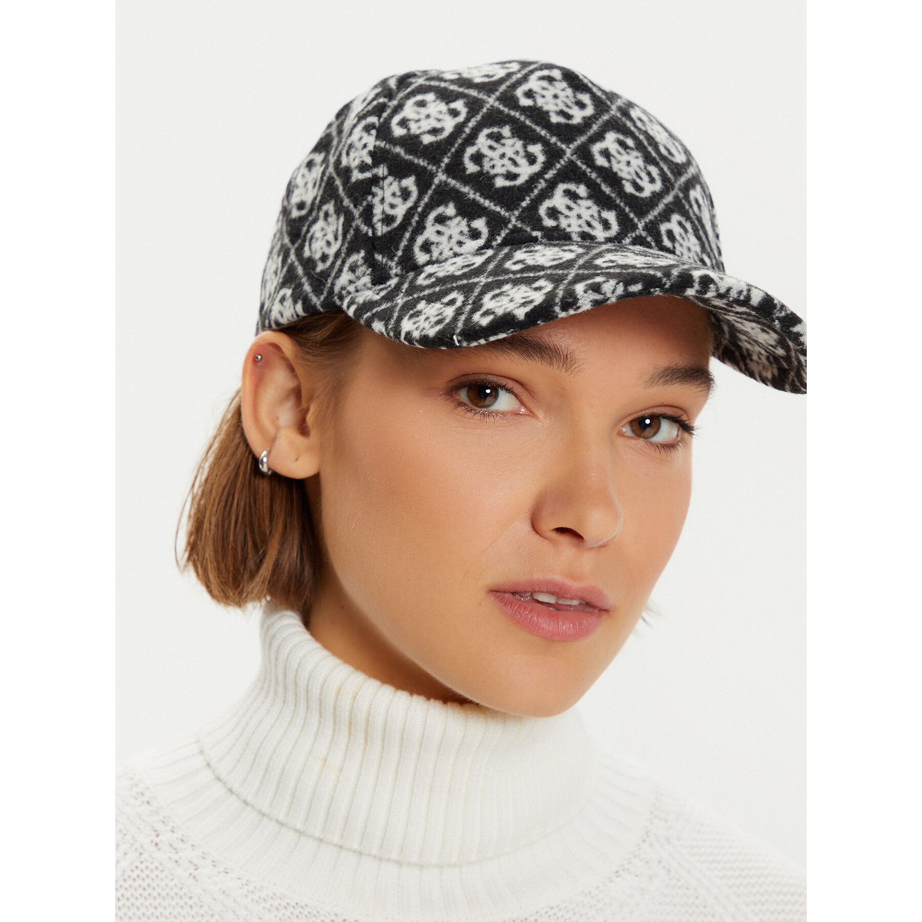 Șapcă Guess AW5186 POL03 Negru