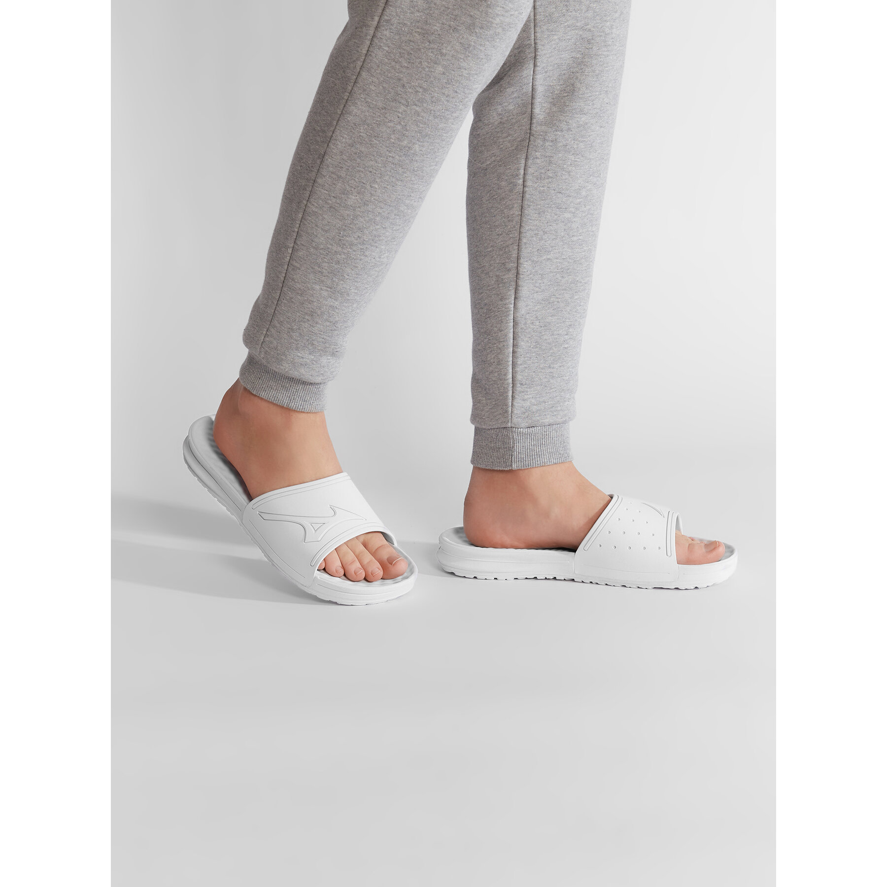 Natikači Mizuno Relax Slide 2 11GJ2020 Bela