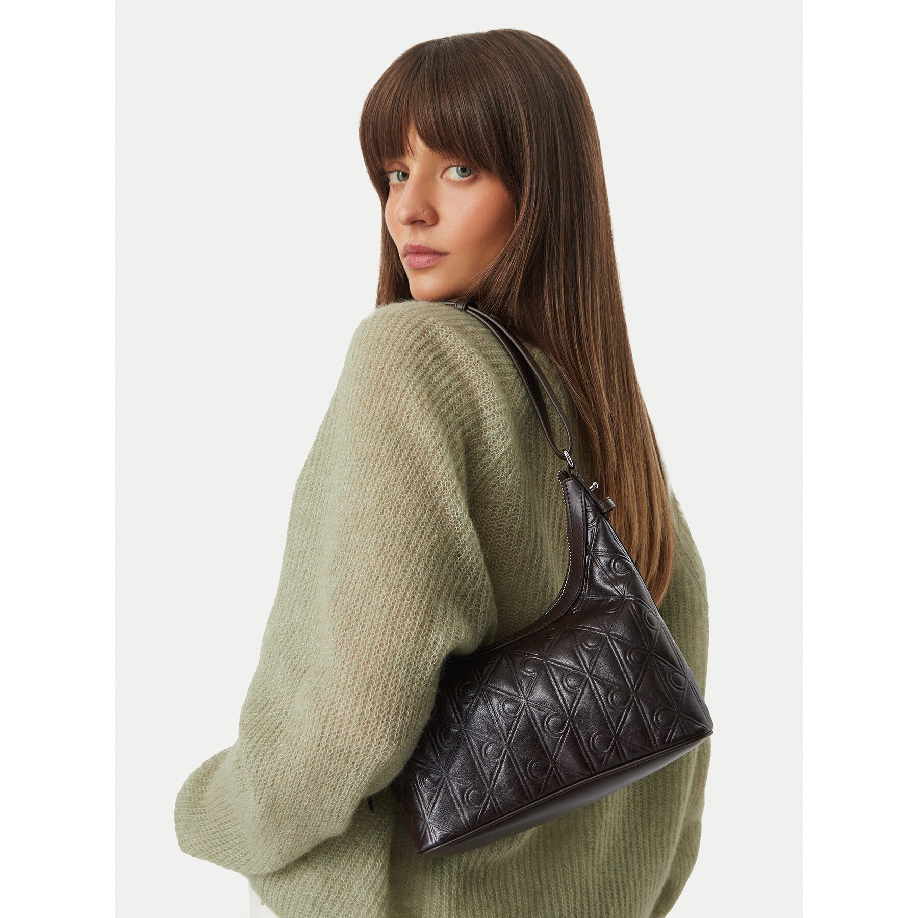 Ročna torba Calvin Klein Emblem Aop Debossed Shoulder Bag LV04F3874G Rjava