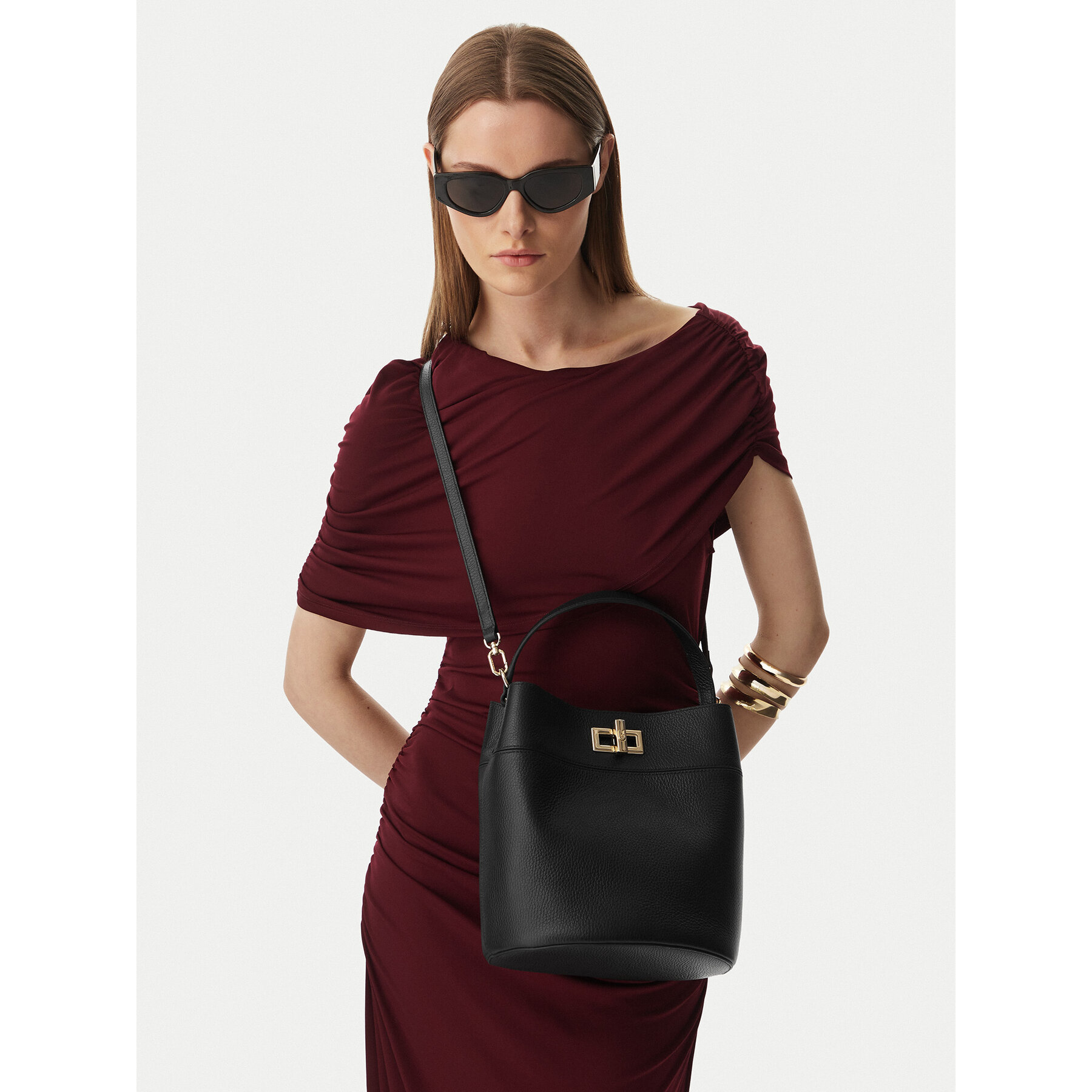 Torbica Furla Amelia M Bucket WB01953 HSF000 CN O6000 Crna