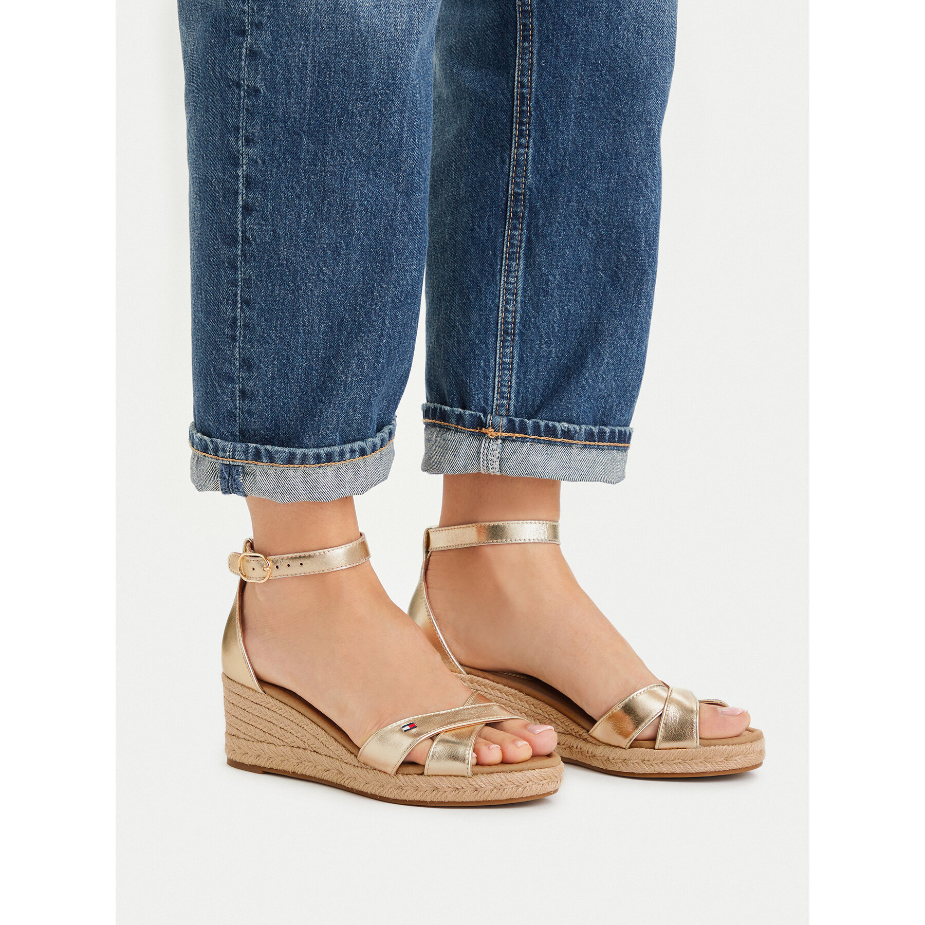Espadrilky Tommy Hilfiger Metalic Crossover Strap FW0FW09333 Zlatá