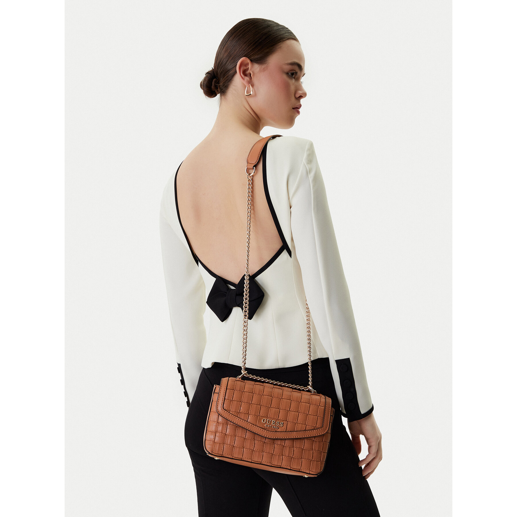 Τσάντα Guess Sandy HWWG84 18210 Καφέ