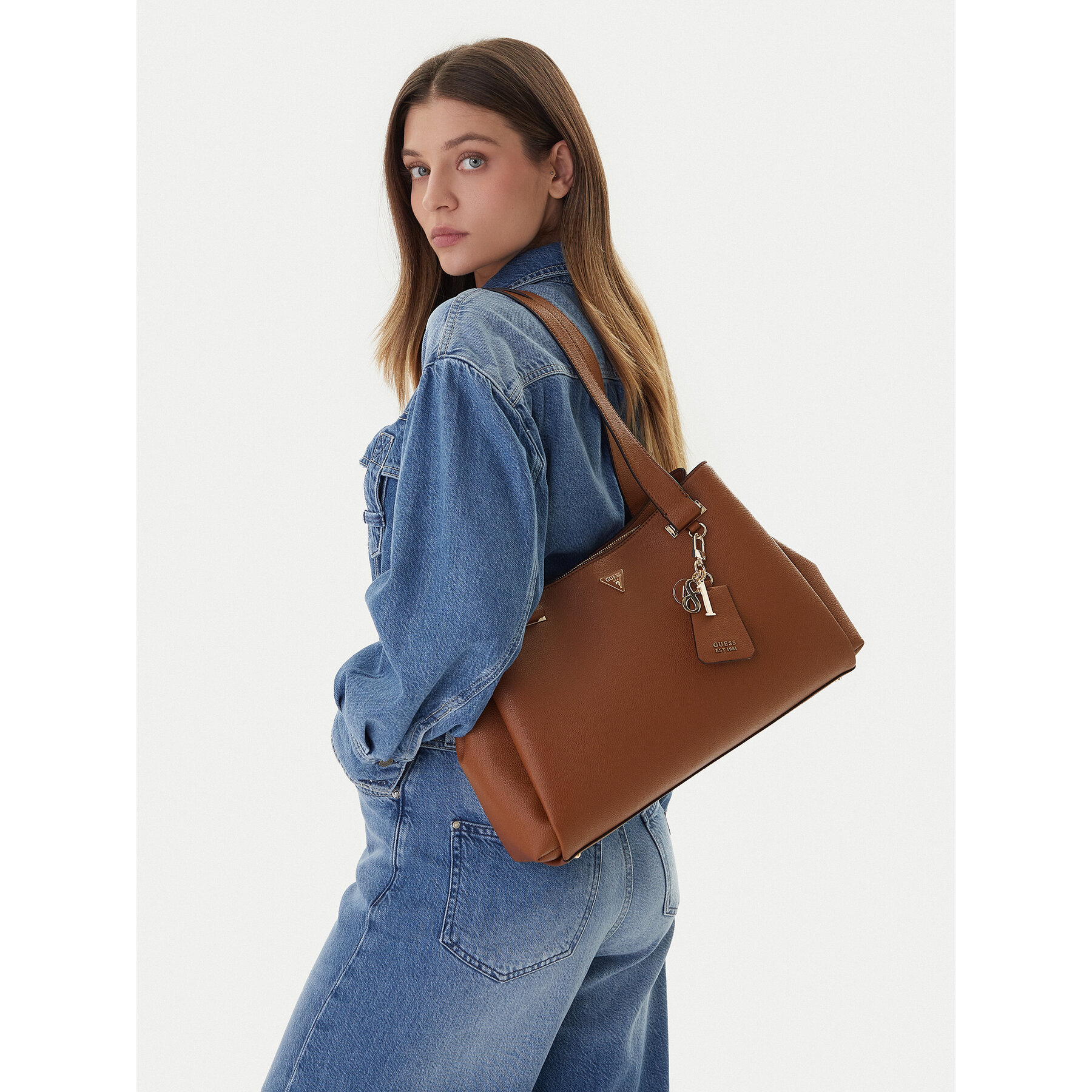 Torbica Guess Evie HWBG96 64220 Smeđa