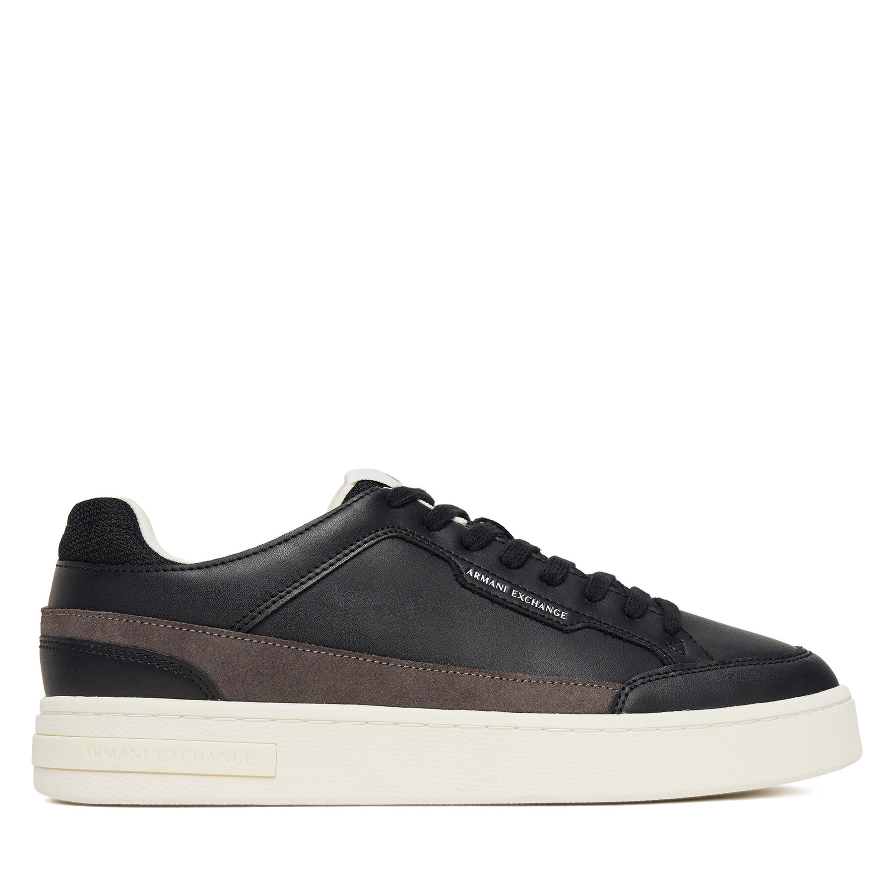 Sneakersy Armani Exchange XM001687 AF17363 M8141 Čierna