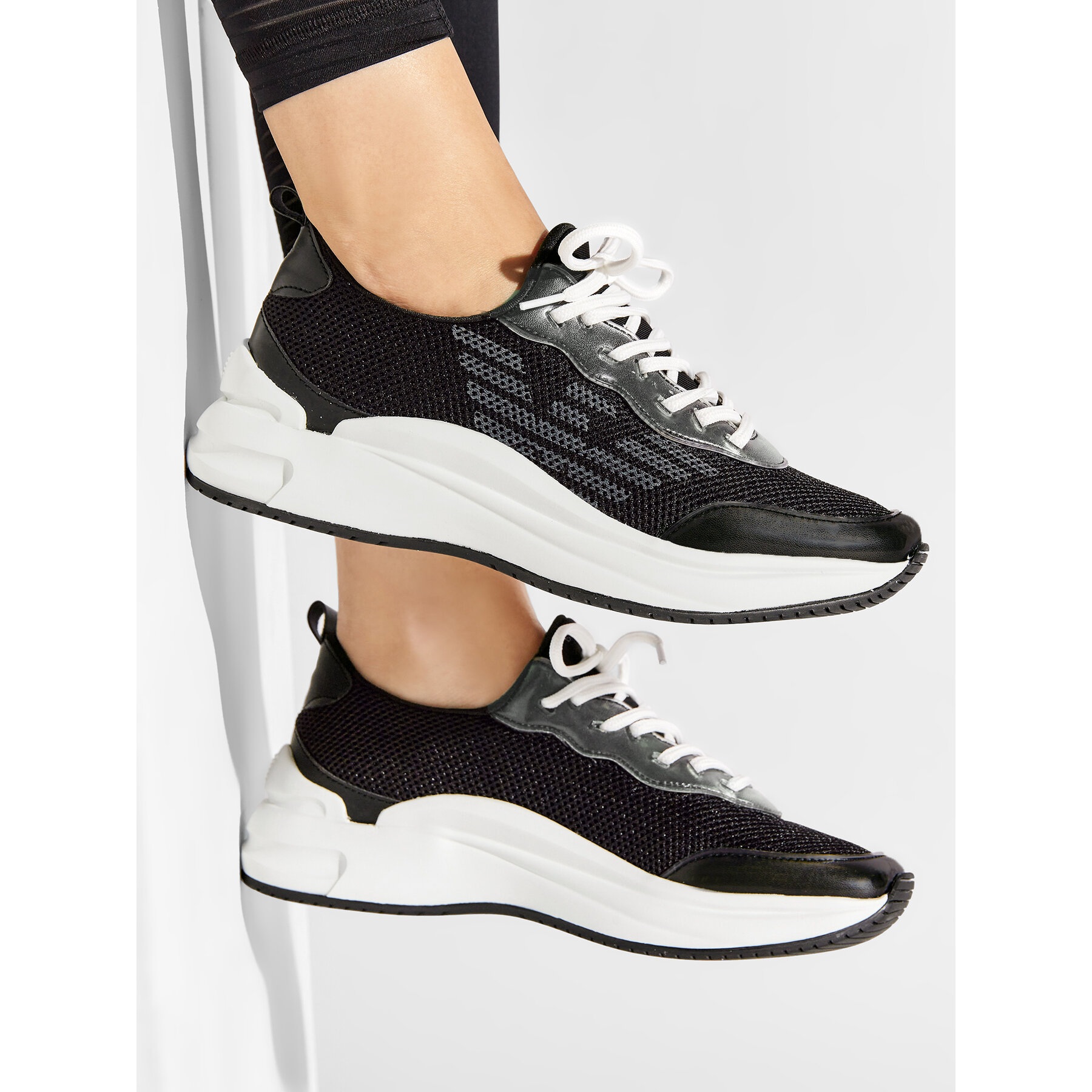 Sneakersy Emporio Armani X3X156 XN276 A097 Čierna