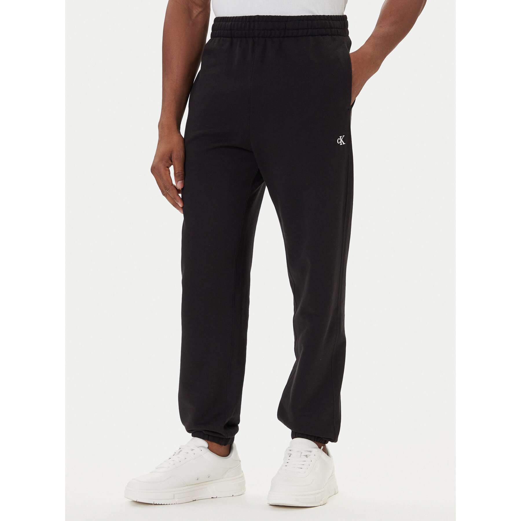 Calvin Klein Jeans Jogginghose LV04RD241G Schwarz Regular Fit