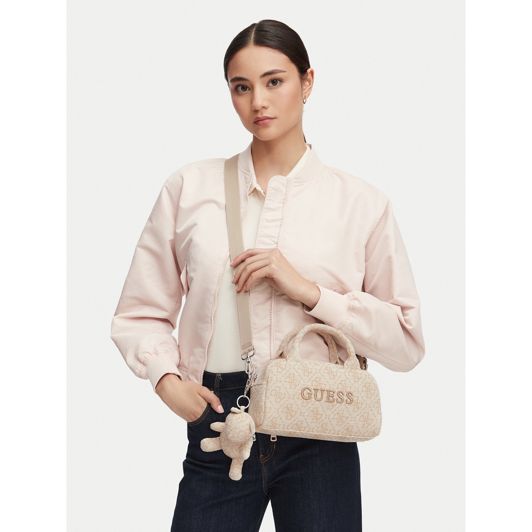 Torbica Guess V6YZ05 K4470 Krem