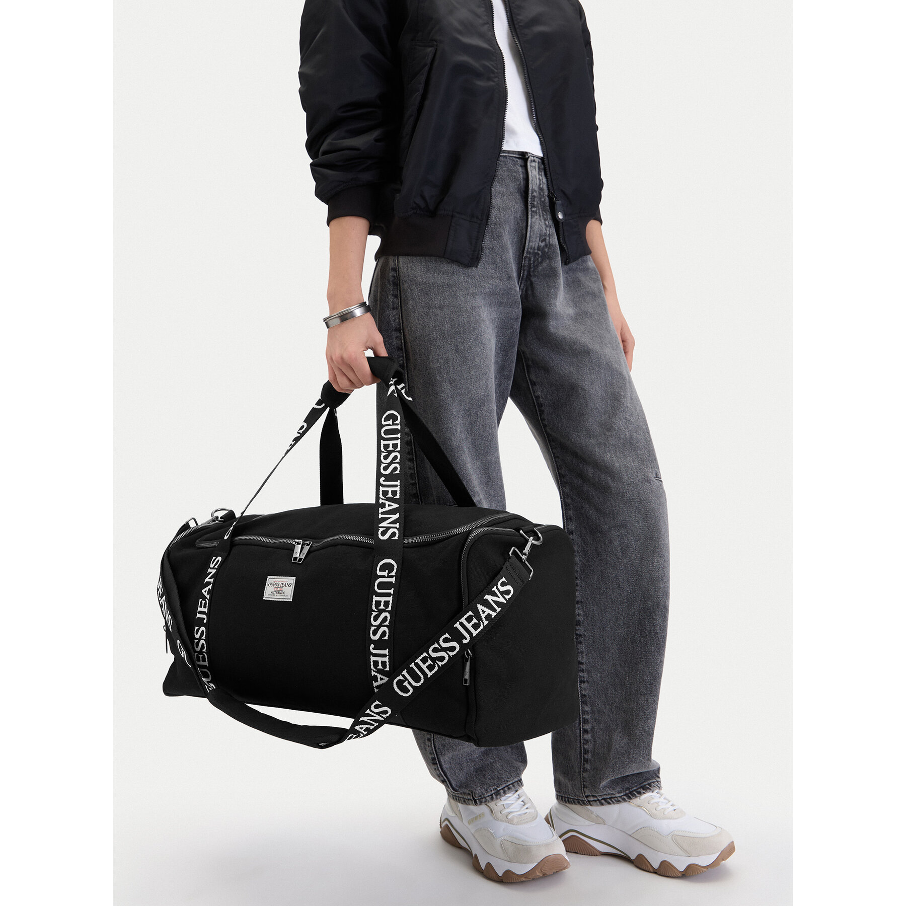 Τσάντα Σαββατοκύριακου Guess Jeans CWBEO-GUESS-B-008-09 Μαύρο