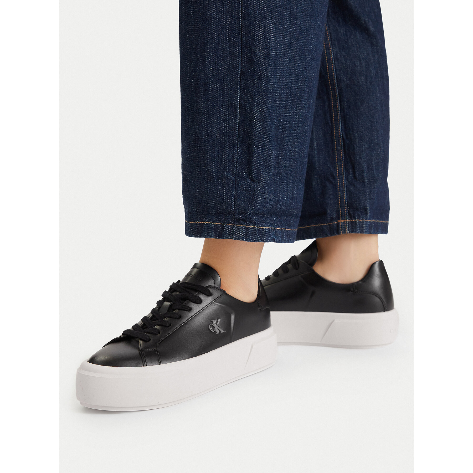 Superge Calvin Klein Flatform Lace Up Lth YW0YW01928 Črna