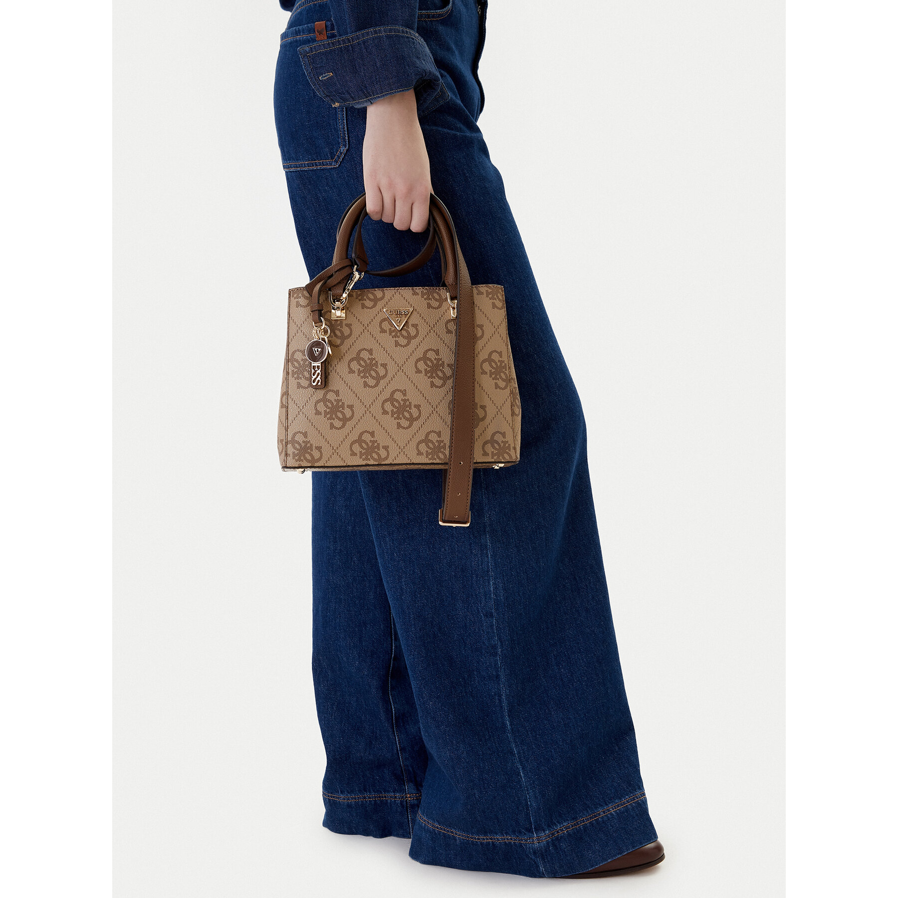 Дамска чанта Guess Noelle II HWSO96 72050 Бежов