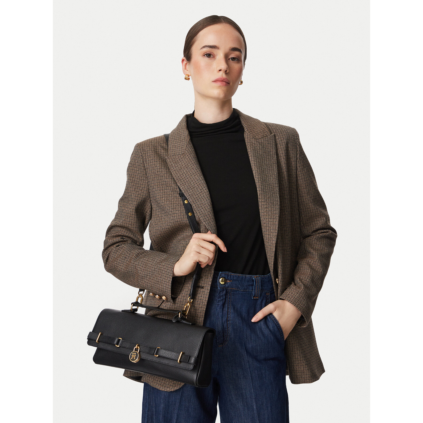 Ročna torba Tommy Hilfiger American Icon Clutch AW0AW19214 Črna