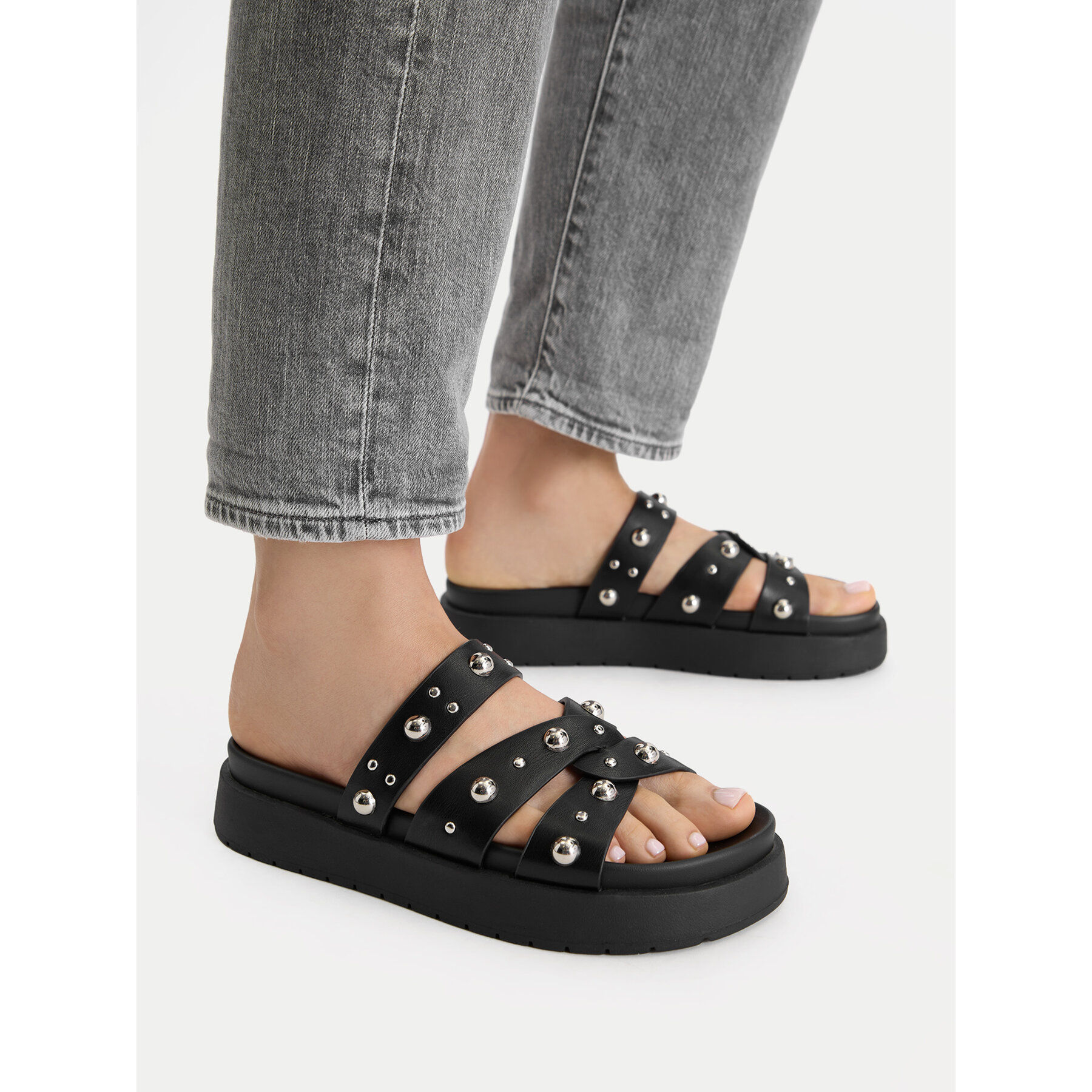 Iešļūcenes DeeZee CEO-HY69916-12 Melns