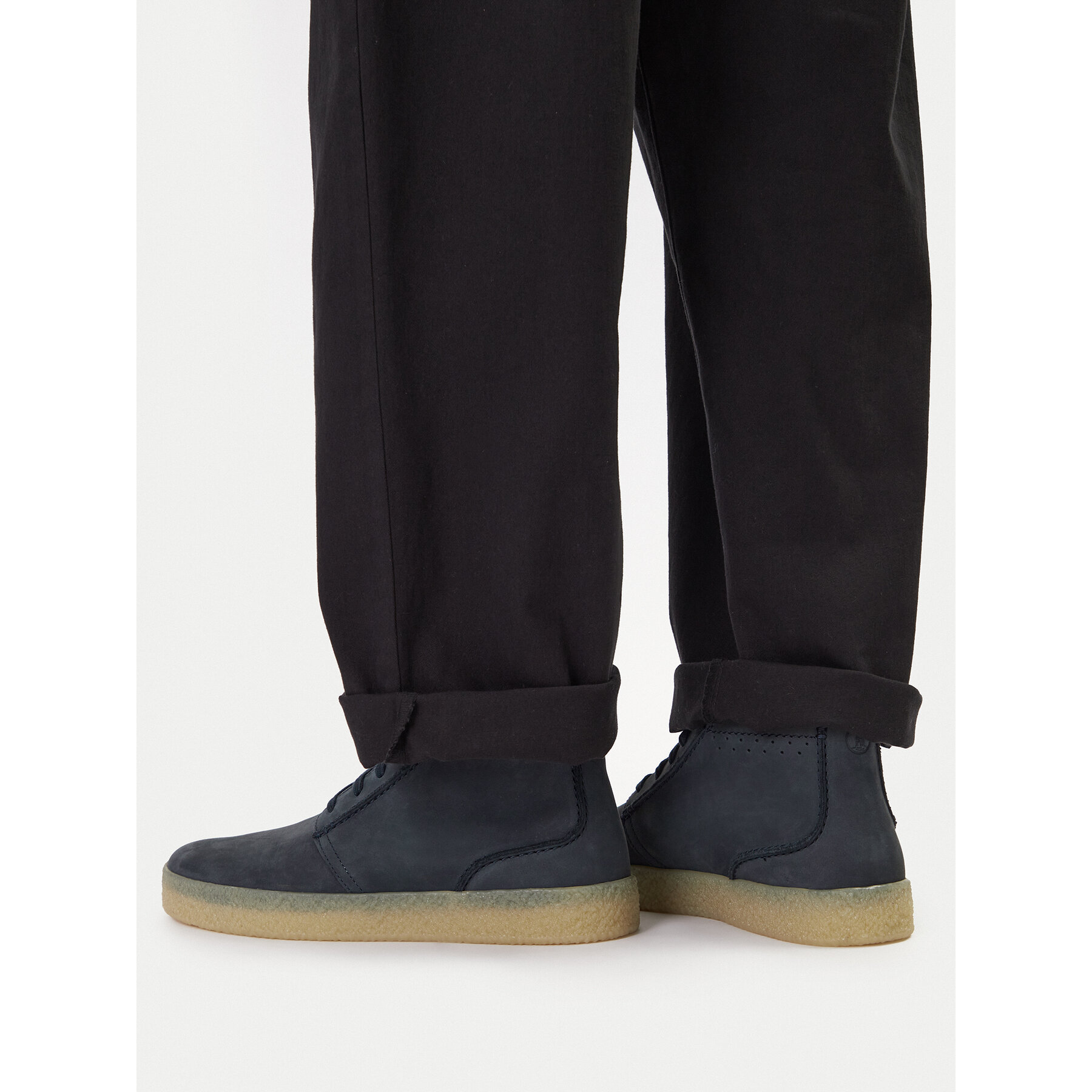 Gležnjarji Clarks Streethill Mid 26183415 Mornarsko modra