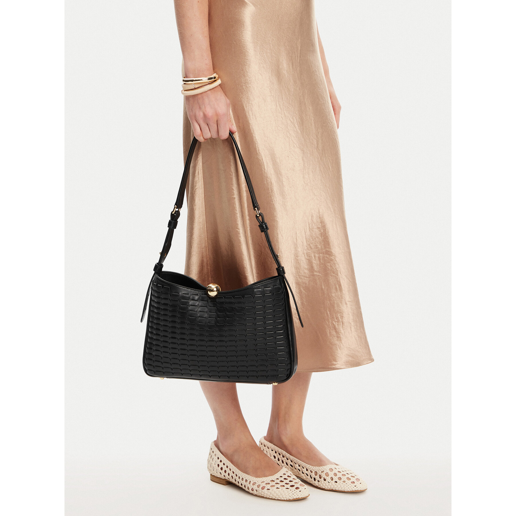 Torbica Furla Sfera Soft M WB01403 BX3977 CN O6000 Crna