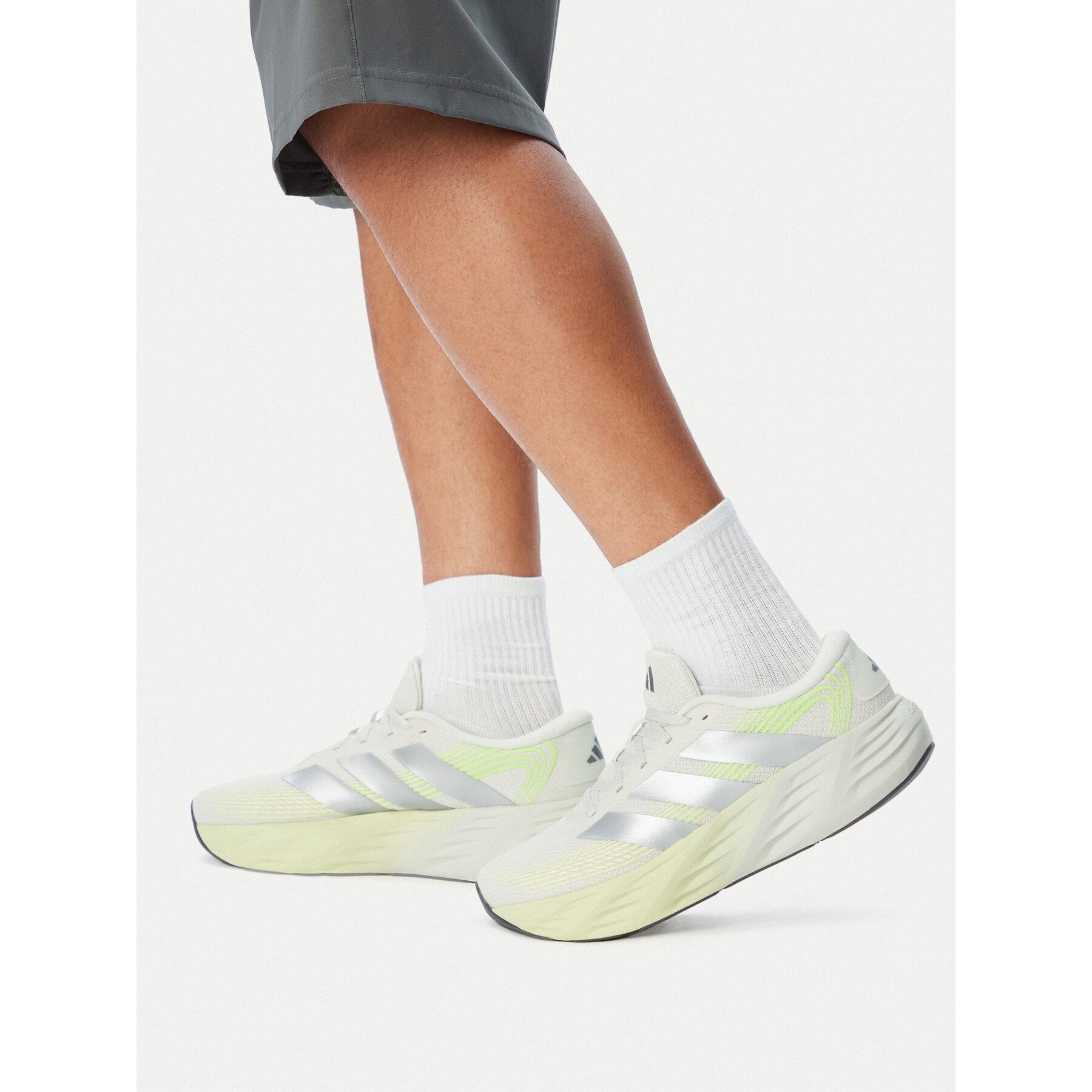 Pantofi pentru alergare adidas Galaxy 8 Running Shoes IH9800 Bej deschis