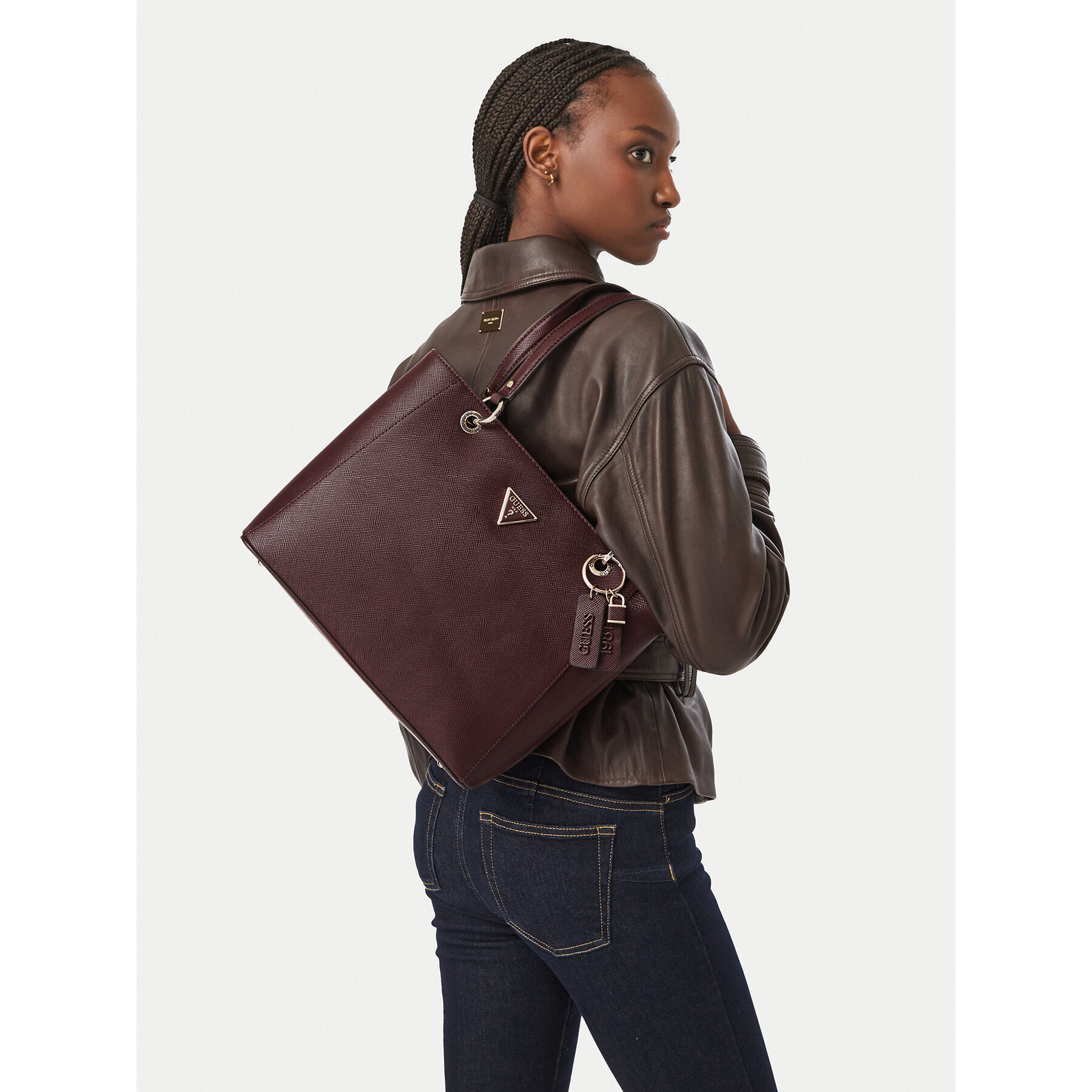 Geantă Guess Noelle II HWZG96 72250 Vișiniu