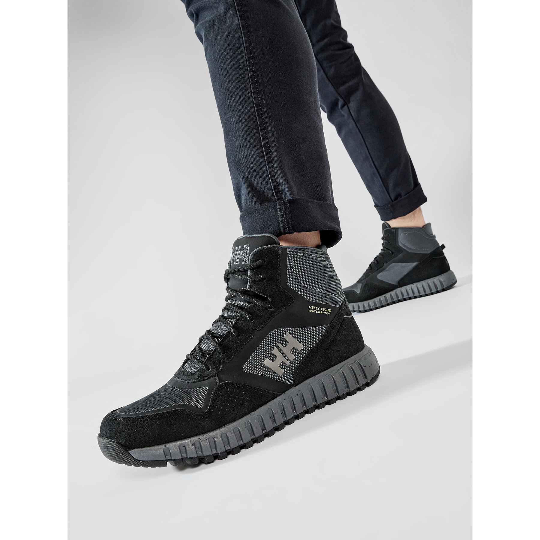 Trekkings Helly Hansen Monashee Ullr Ht 114-32.991 Negru