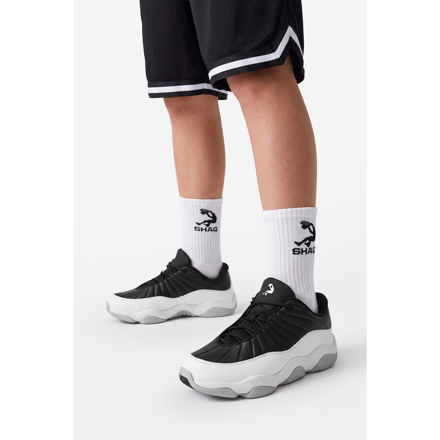 Încălțăminte pentru baschet SHAQ EO-NET LOW AQ95089B-BW Negru