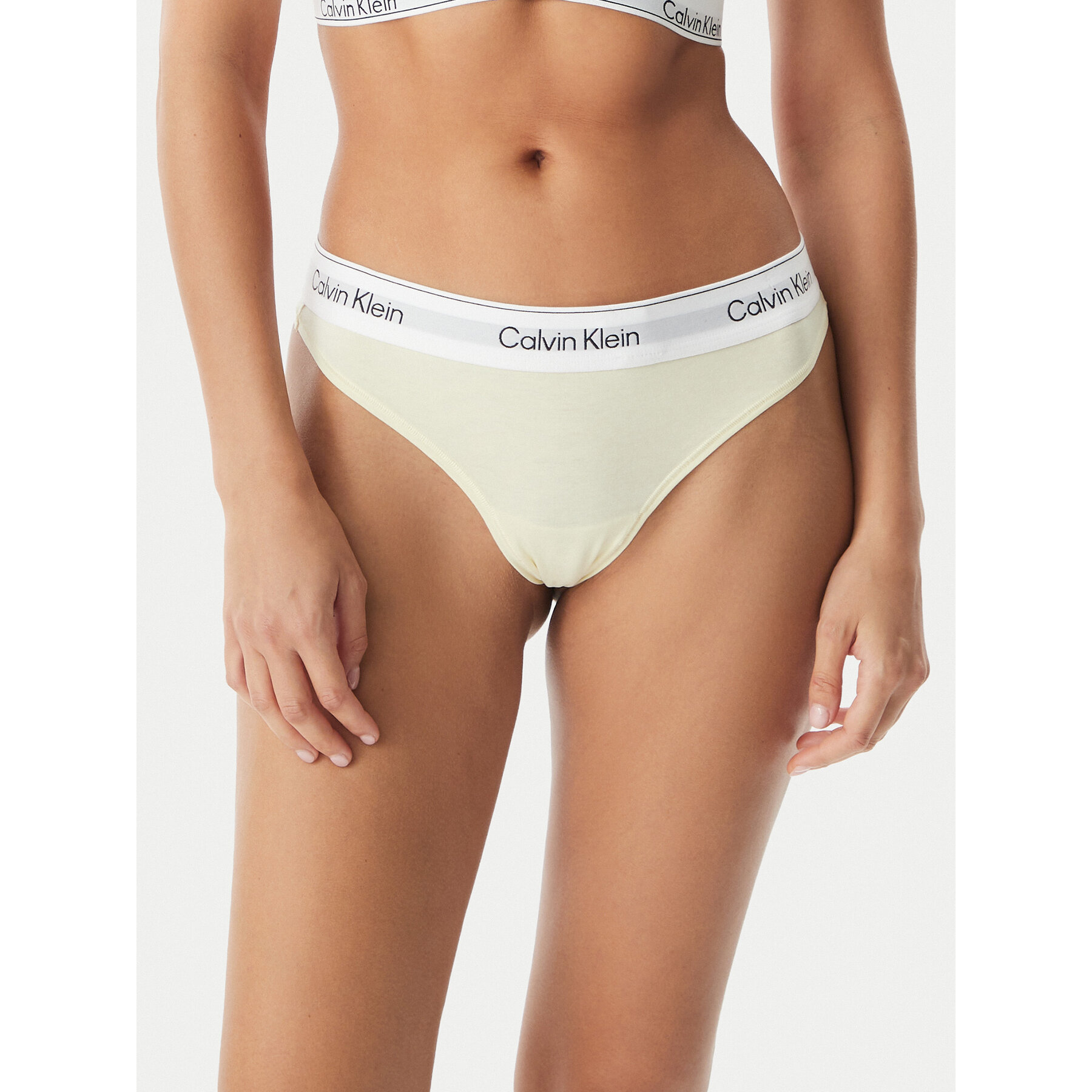 Calvin Klein Underwear Stringtanga LV00QF8518 Creme