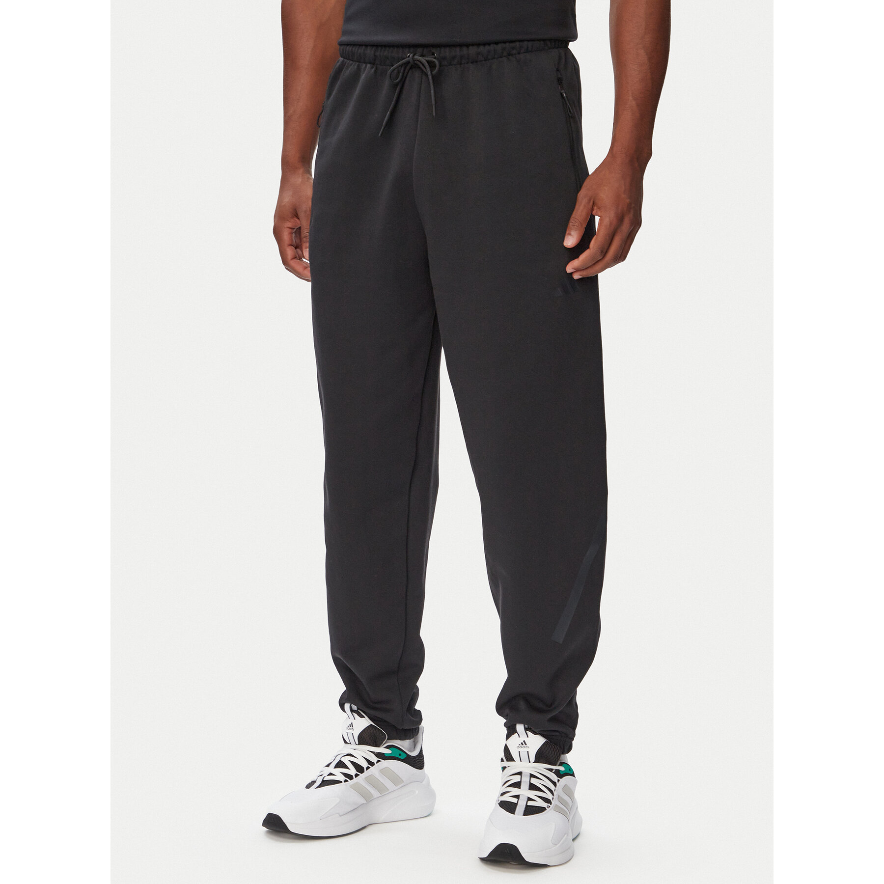 adidas Jogginghose Z.N.E. KF3808 Schwarz Regular Fit