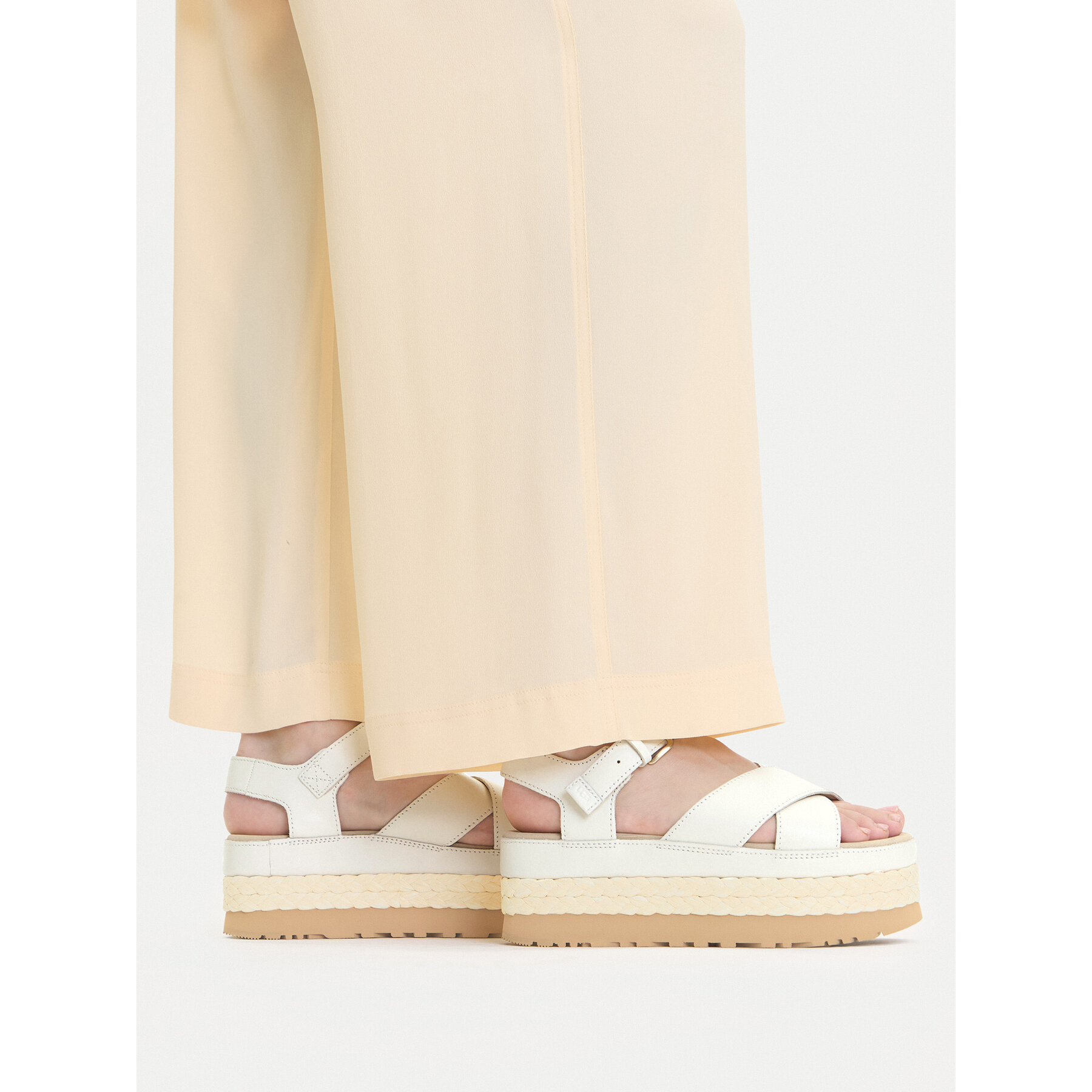 Sandali Ugg W Aubrey Ankle Strap 1169650 Écru