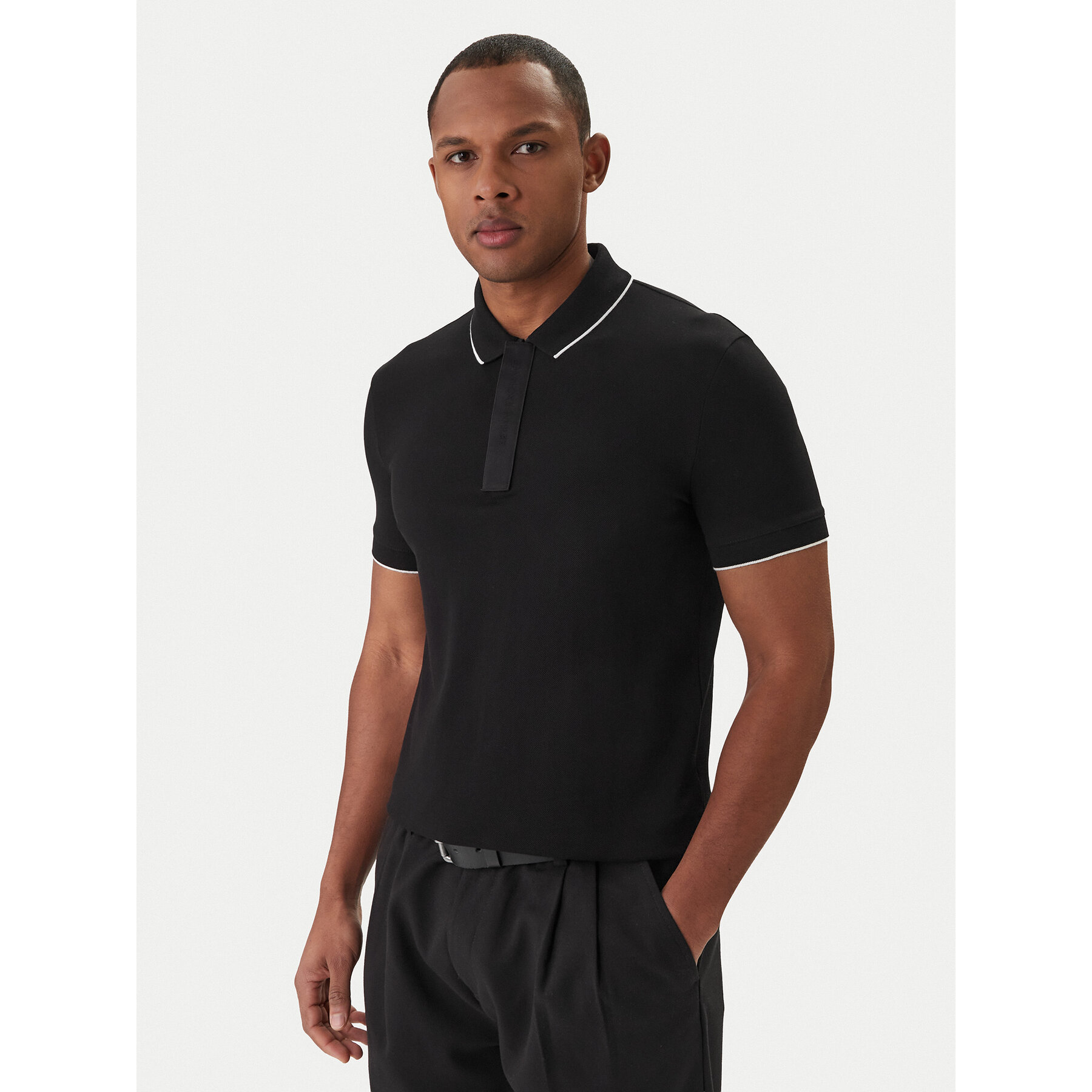 Armani Exchange Polo majica XM001285 AF10366 UC001 Črna Slim Fit
