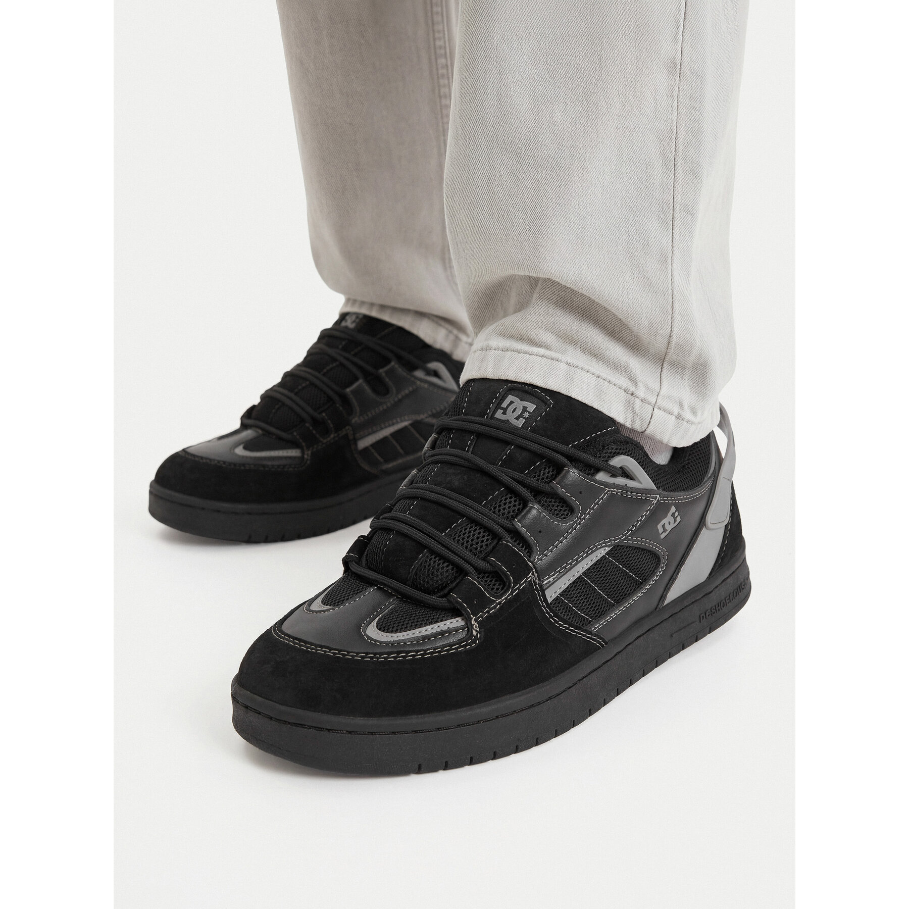 Сникърси DC Shoes EO-MP40-MC-250515W Черен