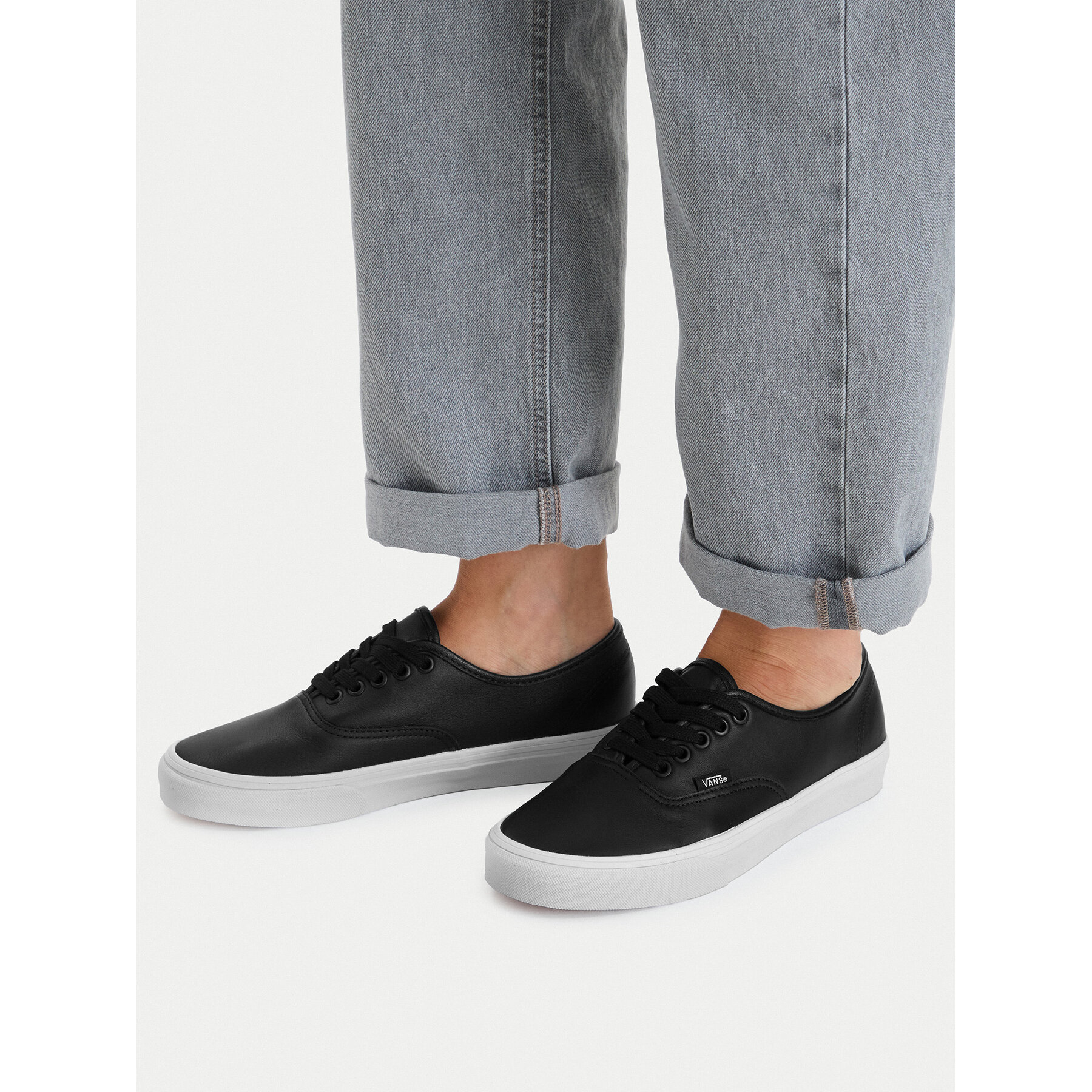 Teniși Vans Authentic VN000EGABPB1 Negru