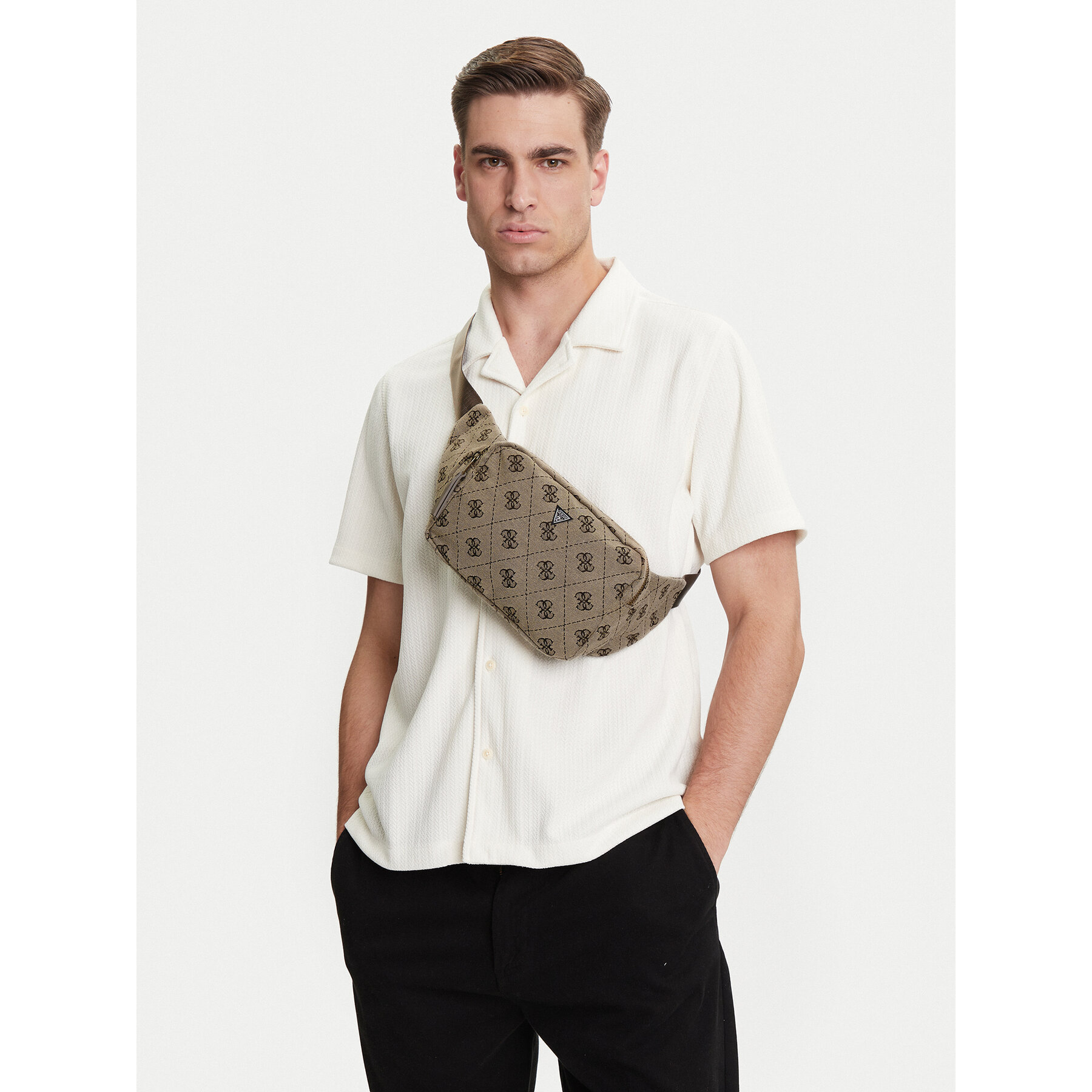 Чанта за кръст﻿ Guess M5GZ19 WGUE0 Бежов