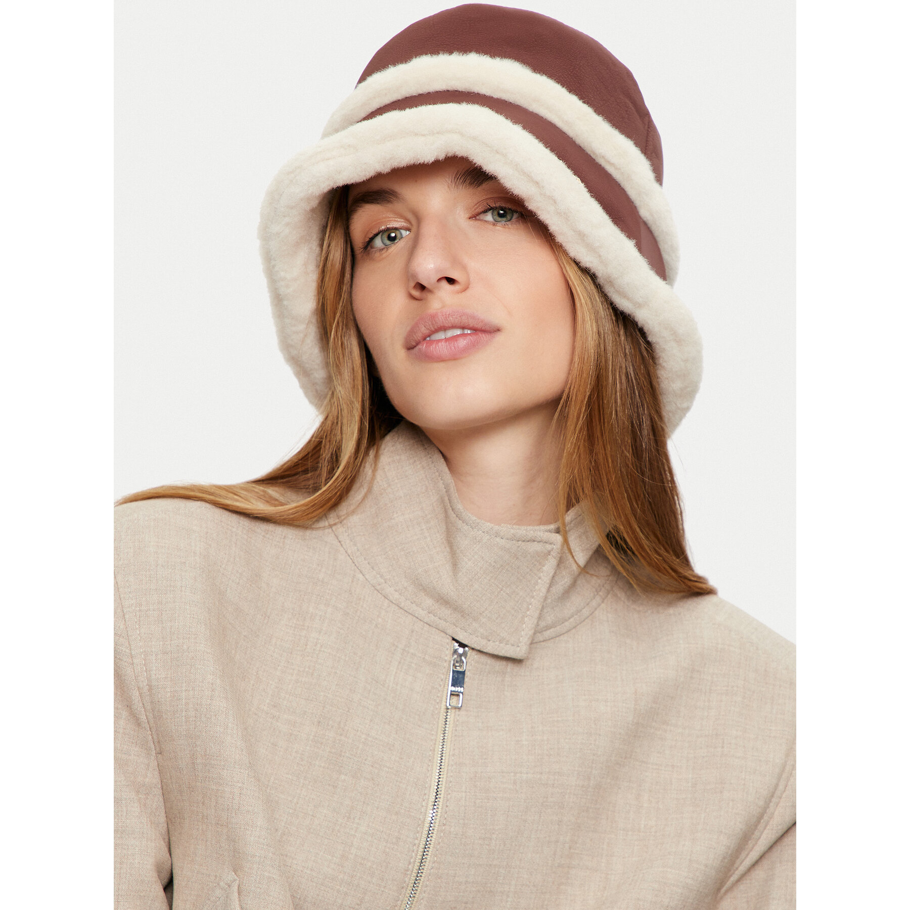 Sombrero Liu Jo TF4300 E0903 Marrón
